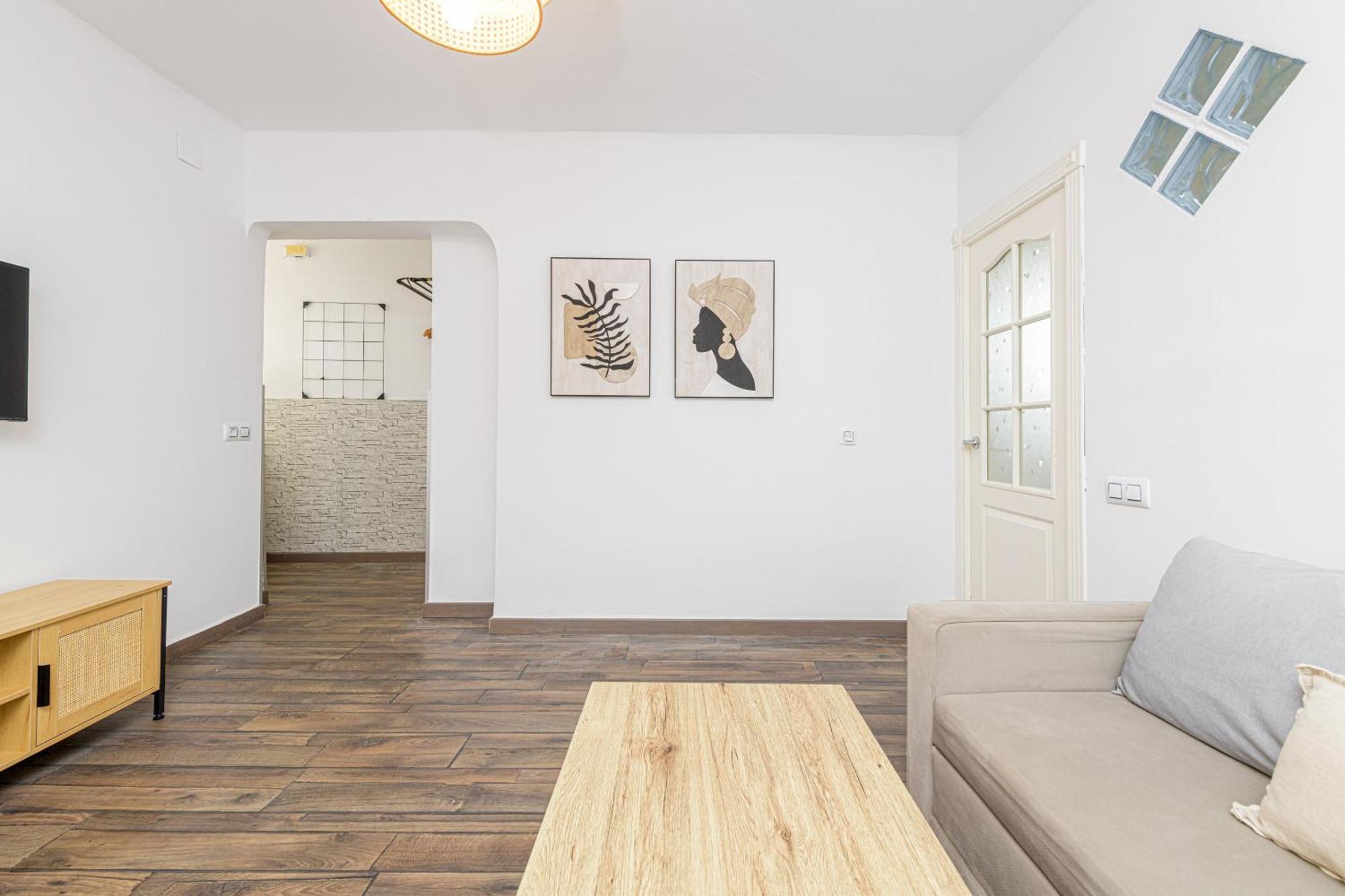 Center Penthouse & Parking Leilighet *