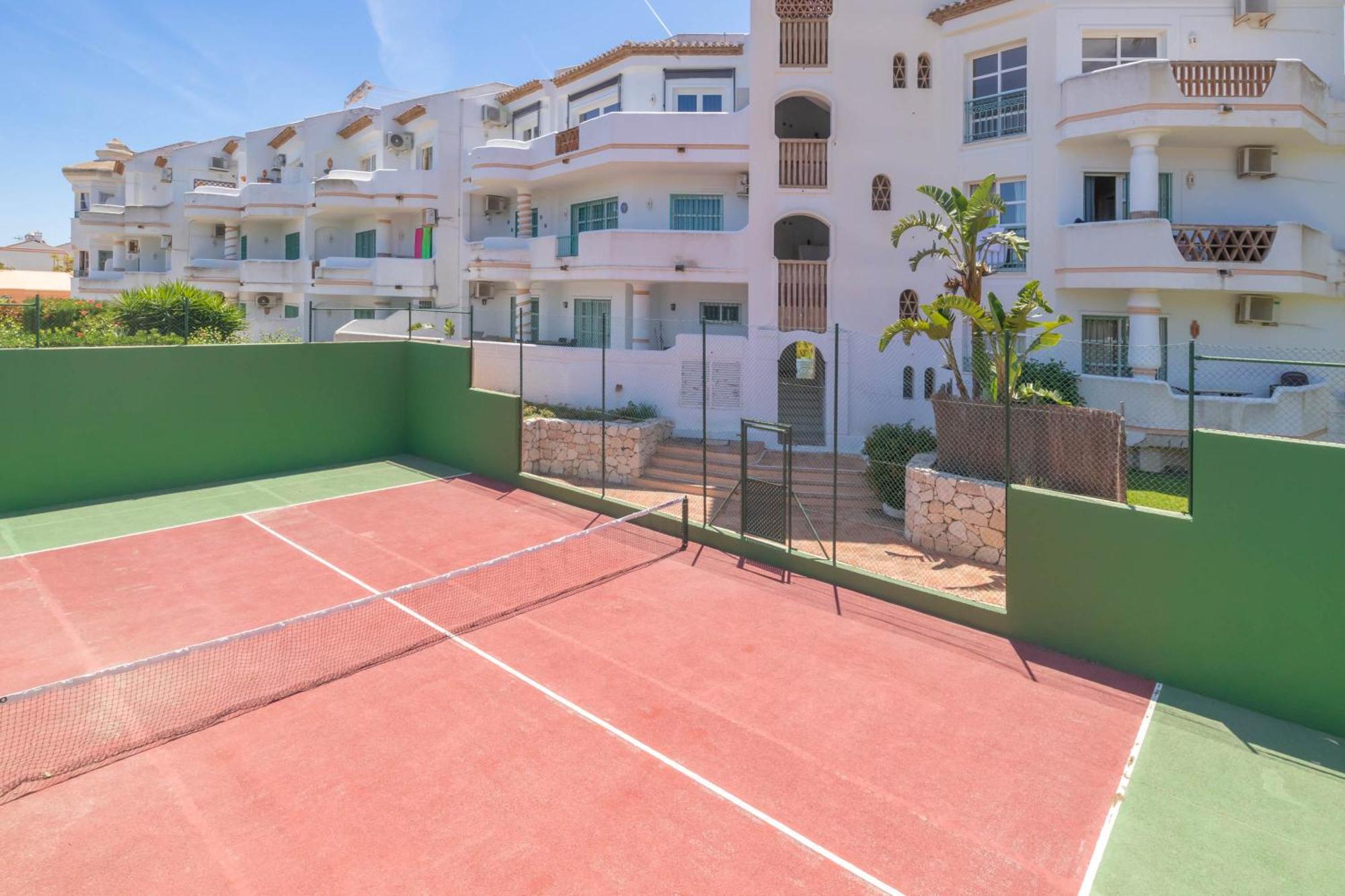 Matchroom Country Club Perla Roja 1 Málaga