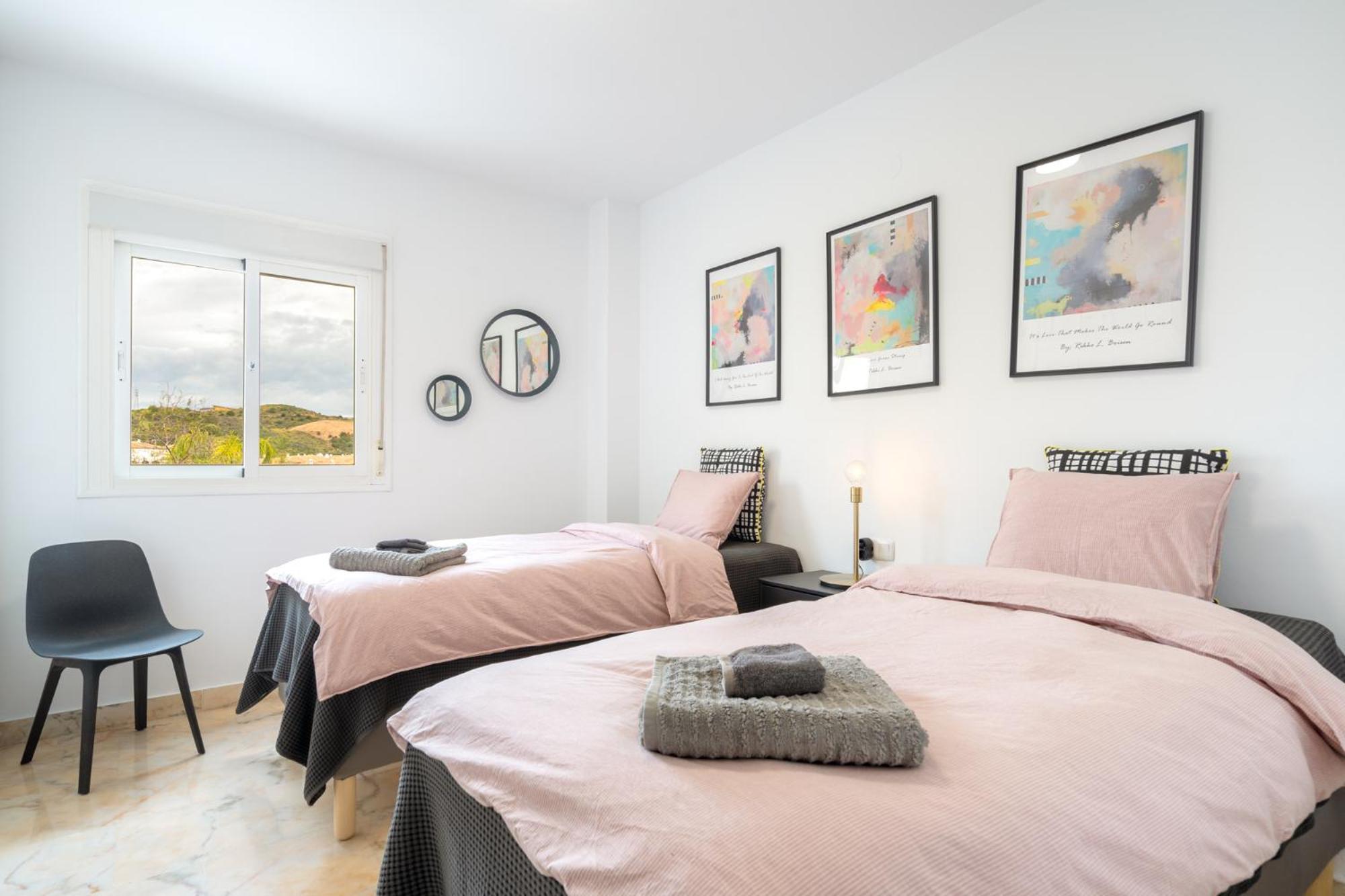 Apartamento Lets In The Sun La Cala De Mijas Contemporary 3 Bed Málaga