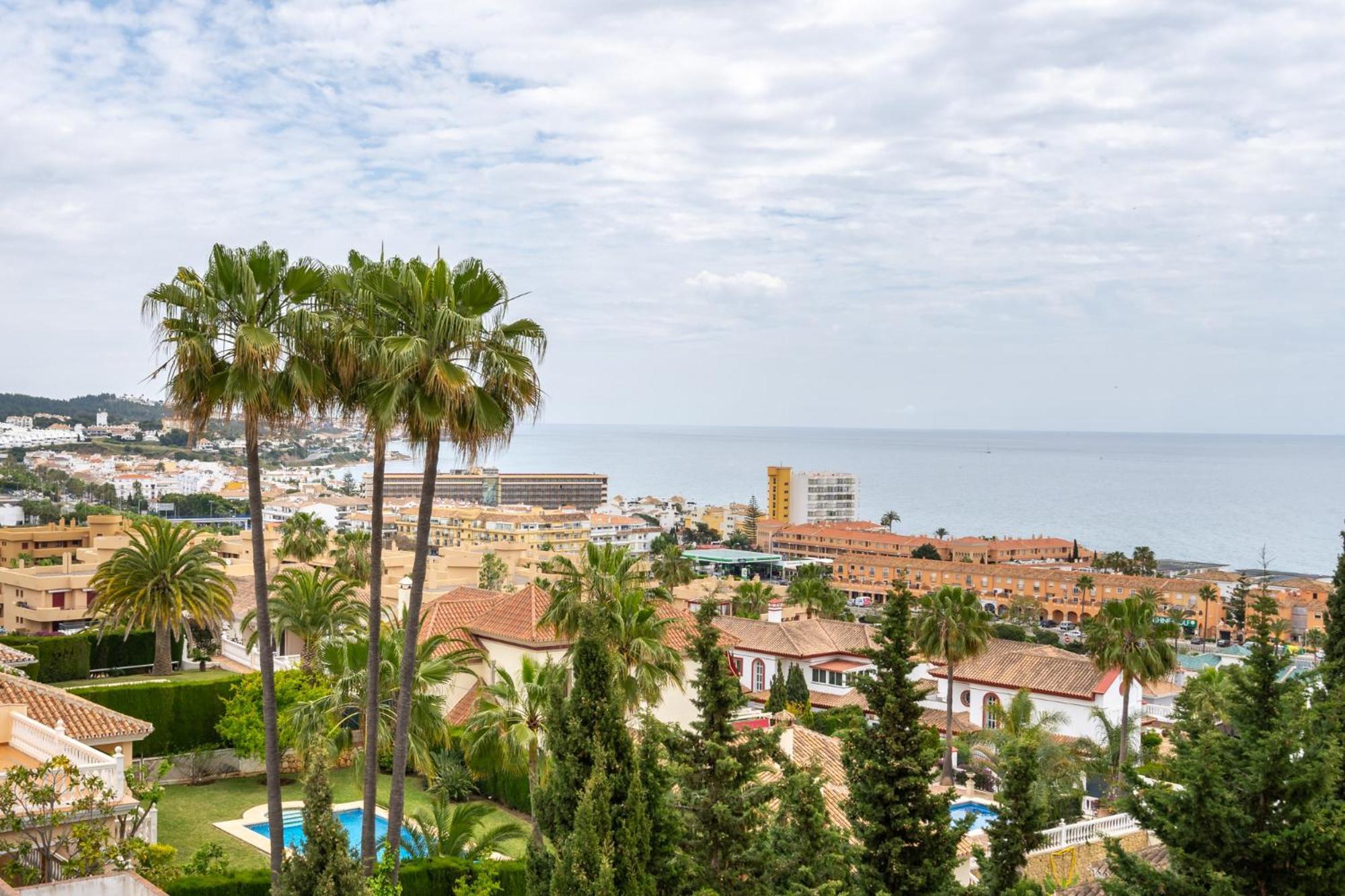 Lets In The Sun La Cala De Mijas Contemporary 3 Bed Apartamento