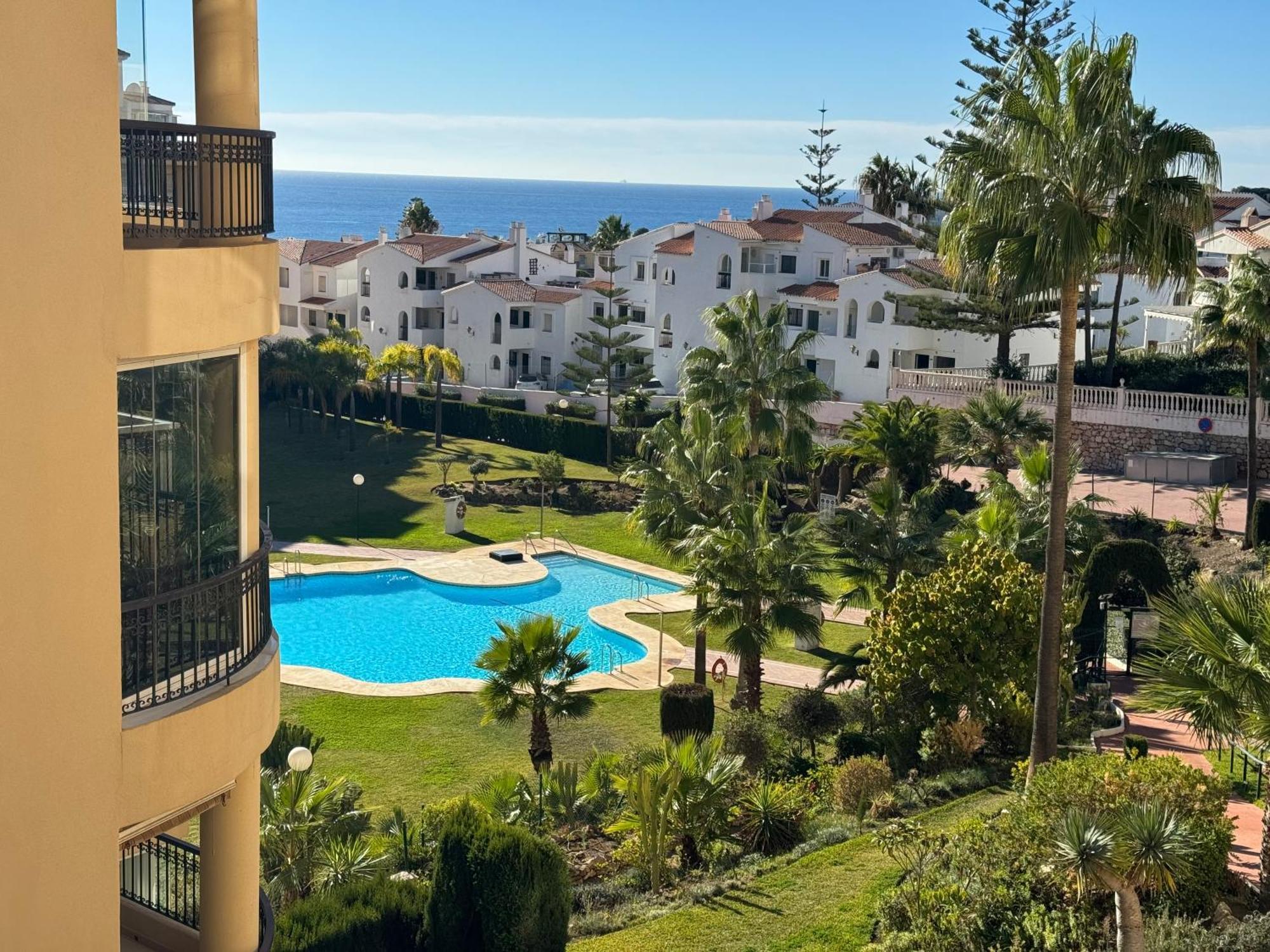 Apartamento Lets In The Sun La Cala De Mijas Contemporary 3 Bed Málaga