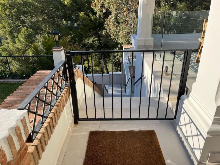 Privada Con Piscina En Villa