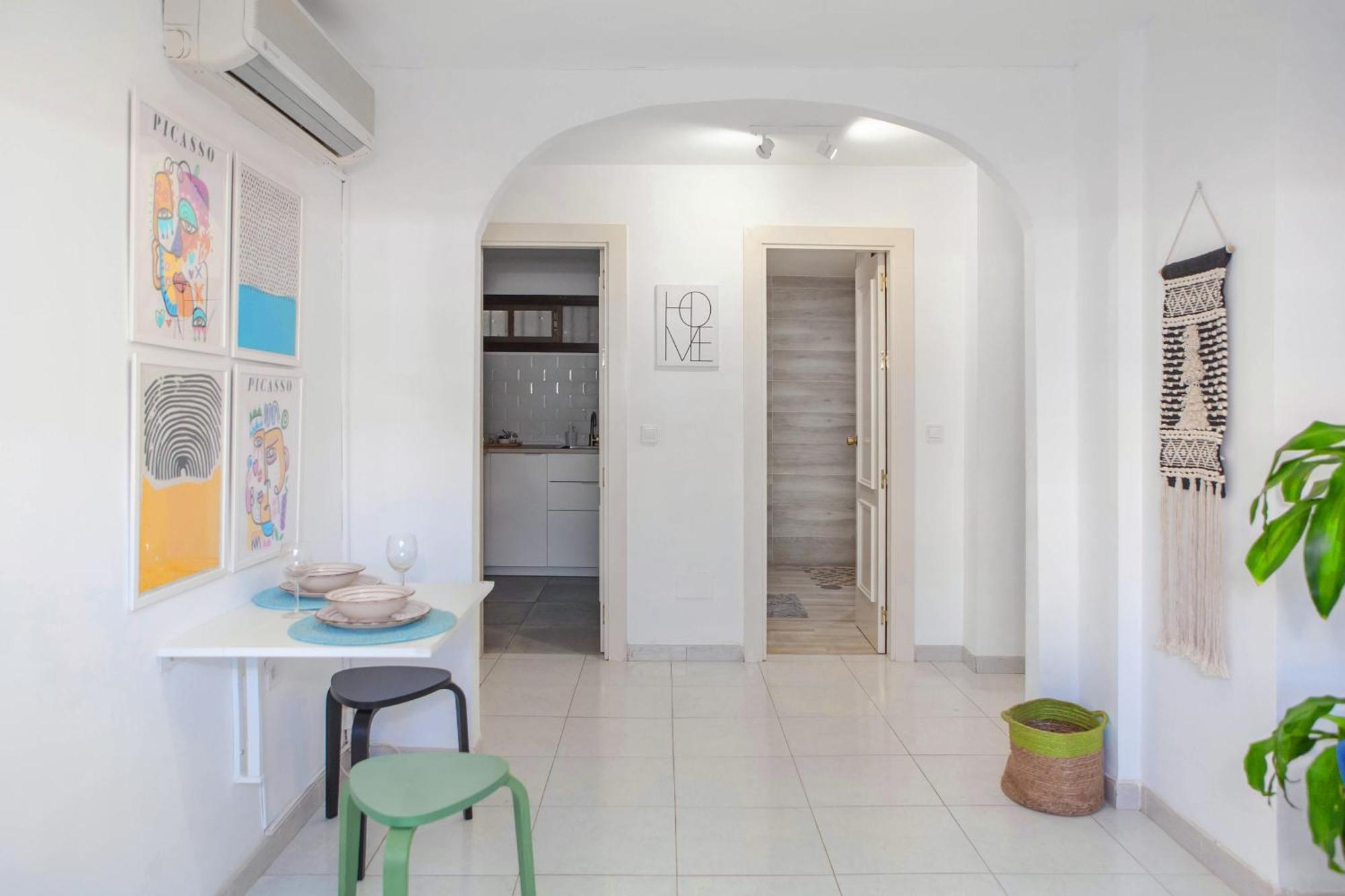 Picasso's Dream Cozy & Chic Attic Plaza Merced Apartamento *