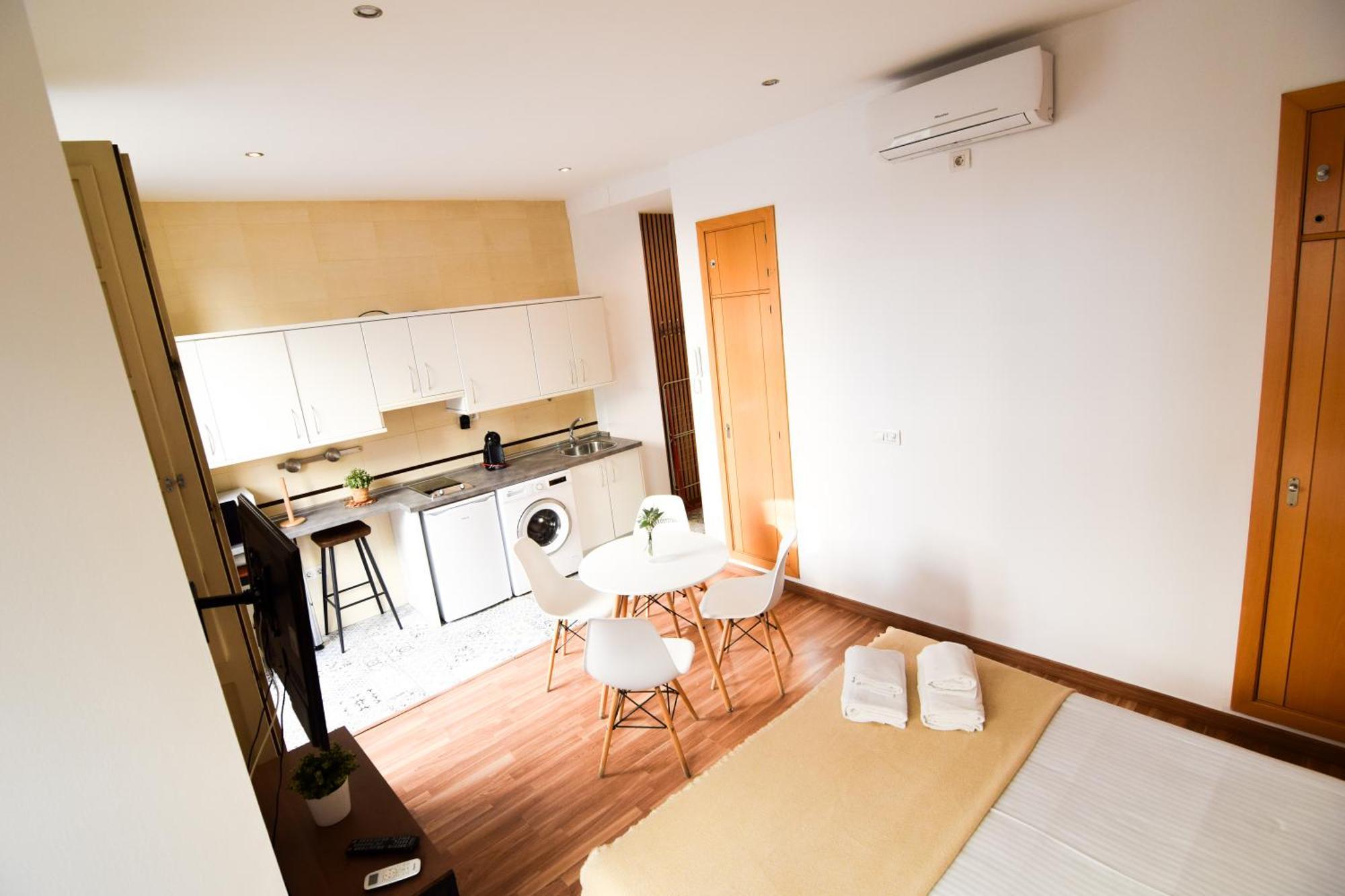 Apartment Letmalaga Carreteria 82' *