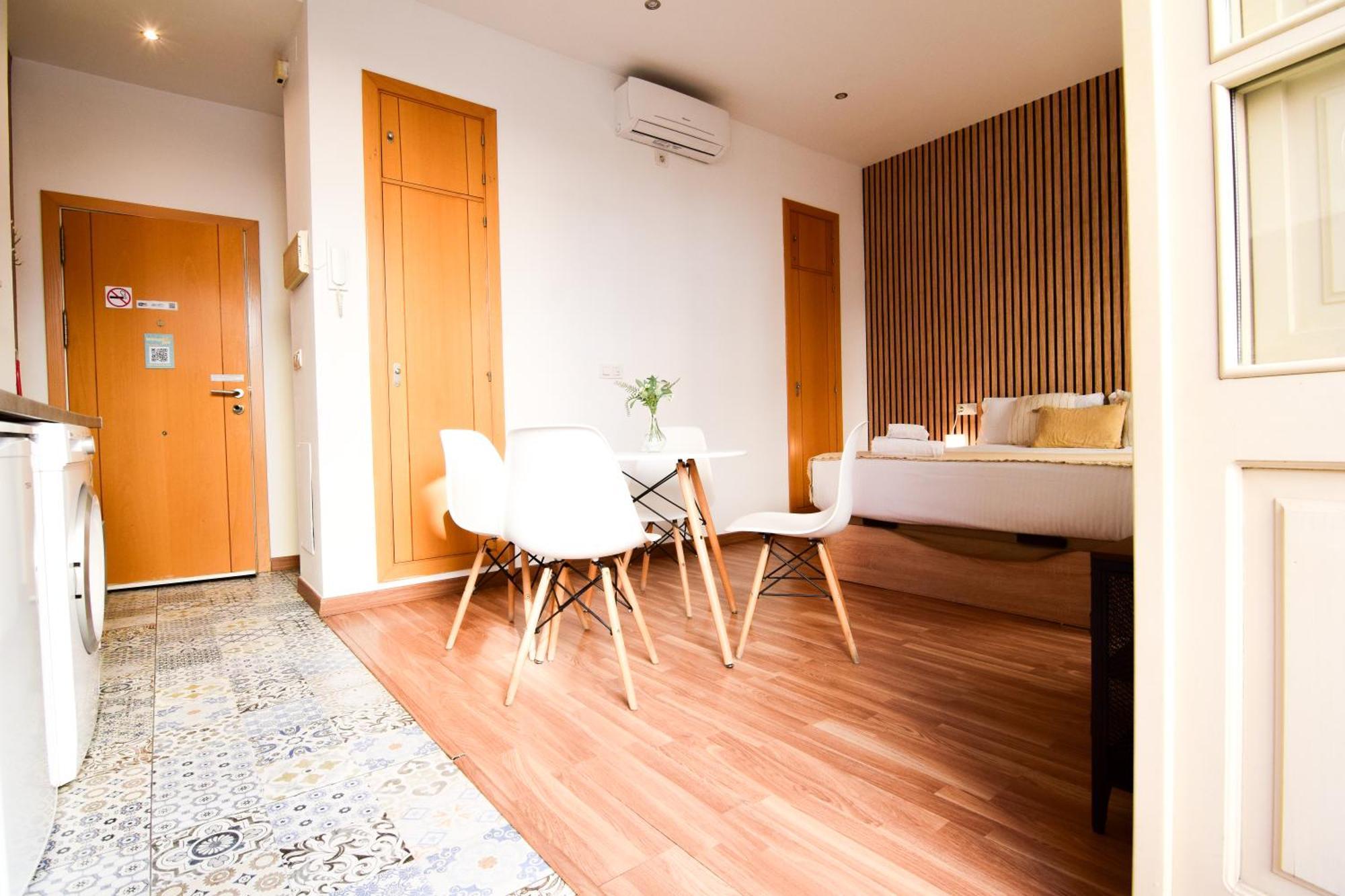 Letmalaga Carreteria 82' Apartment *