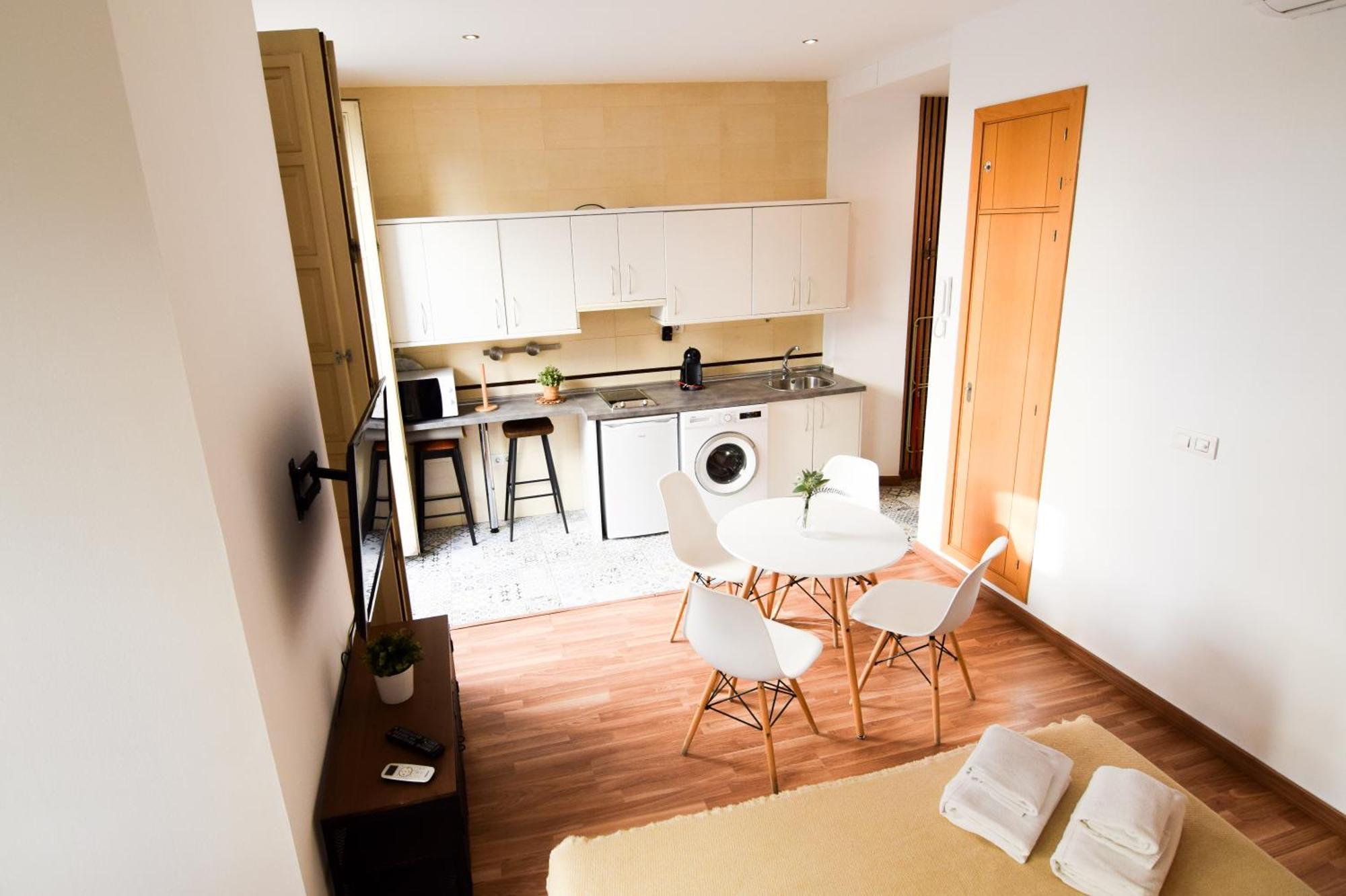 Letmalaga Carreteria 82' Apartment Malaga
