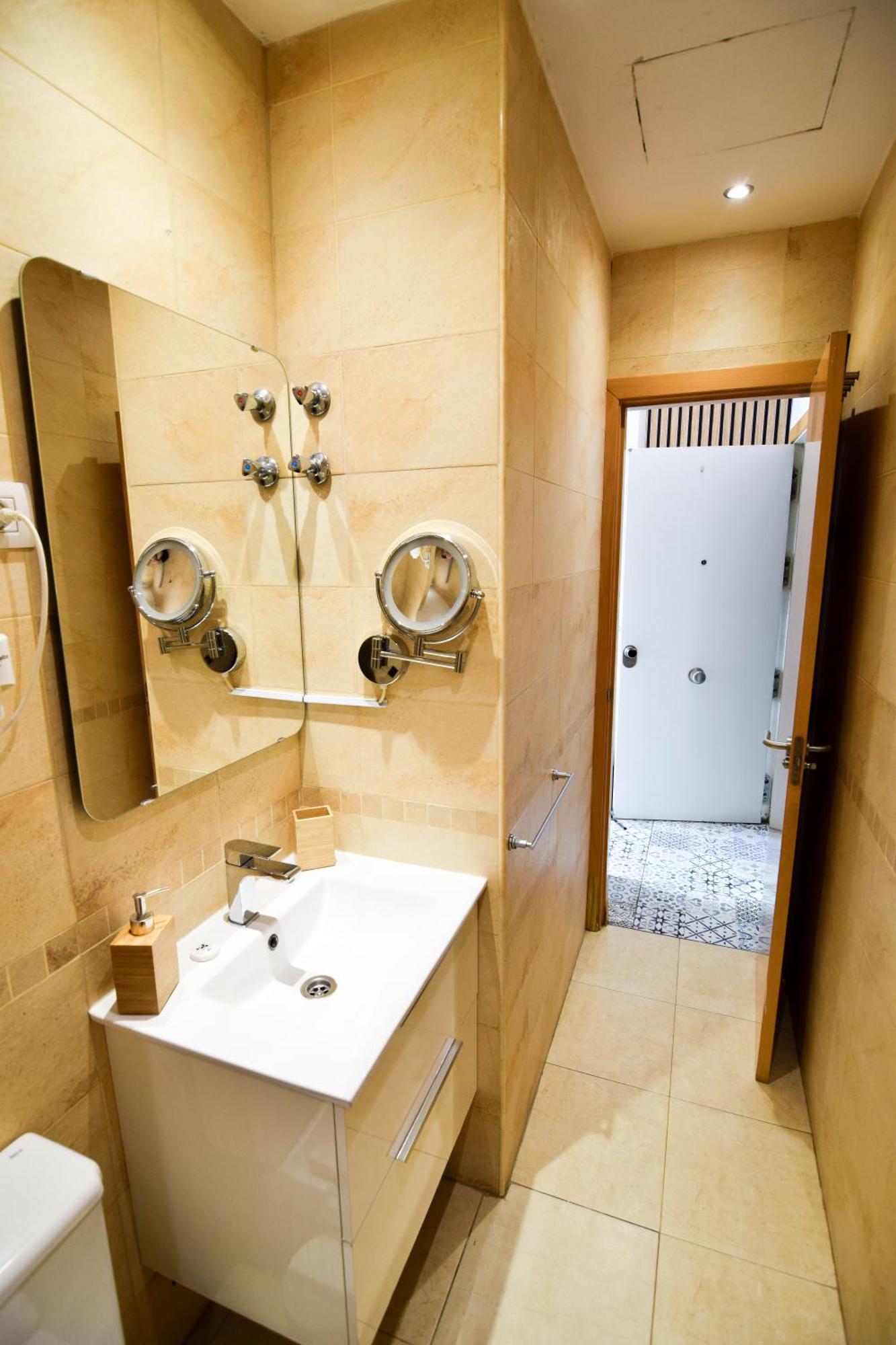 Letmalaga Carreteria 82' Apartment *