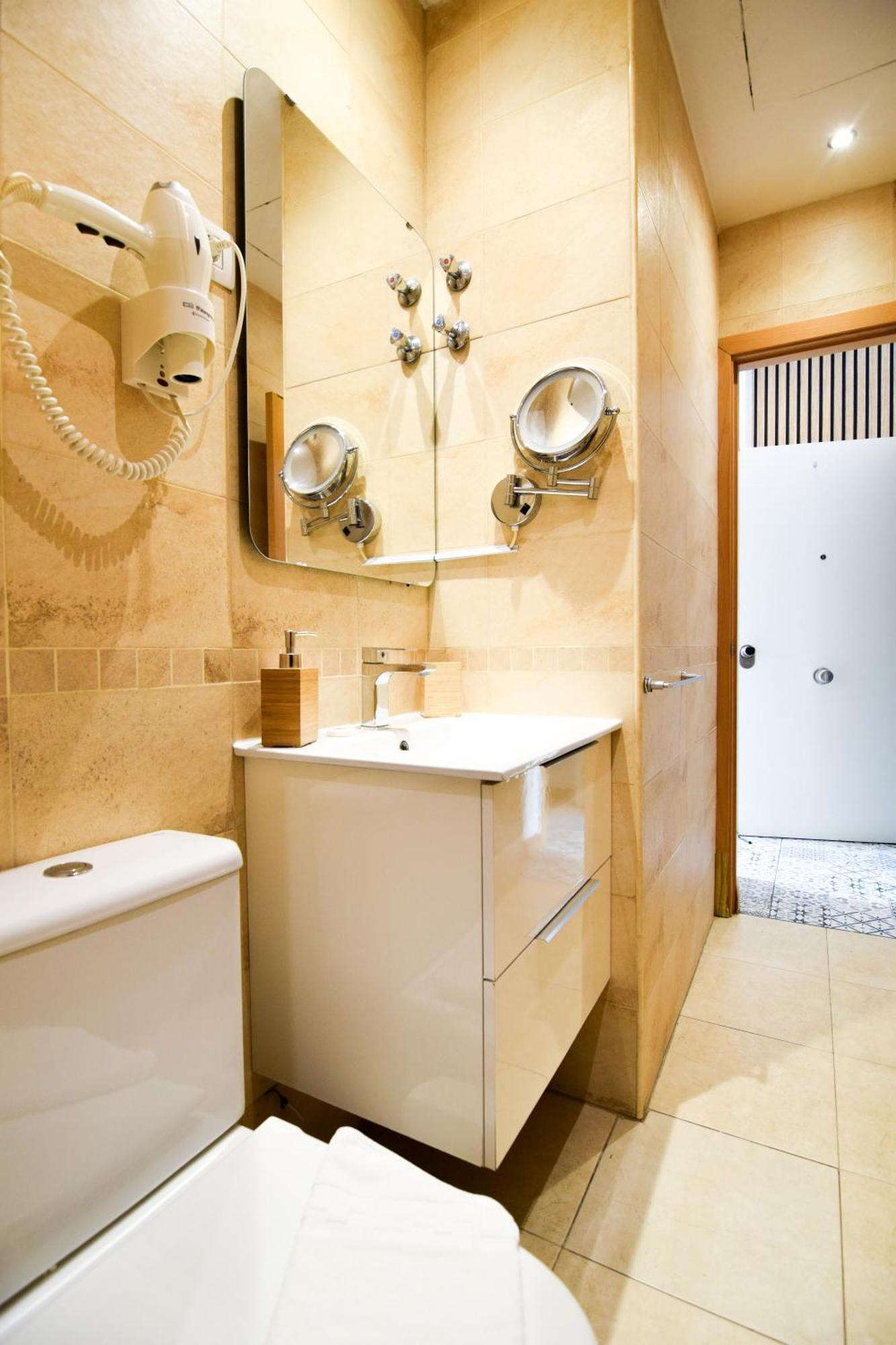 Apartment Letmalaga Carreteria 82' *