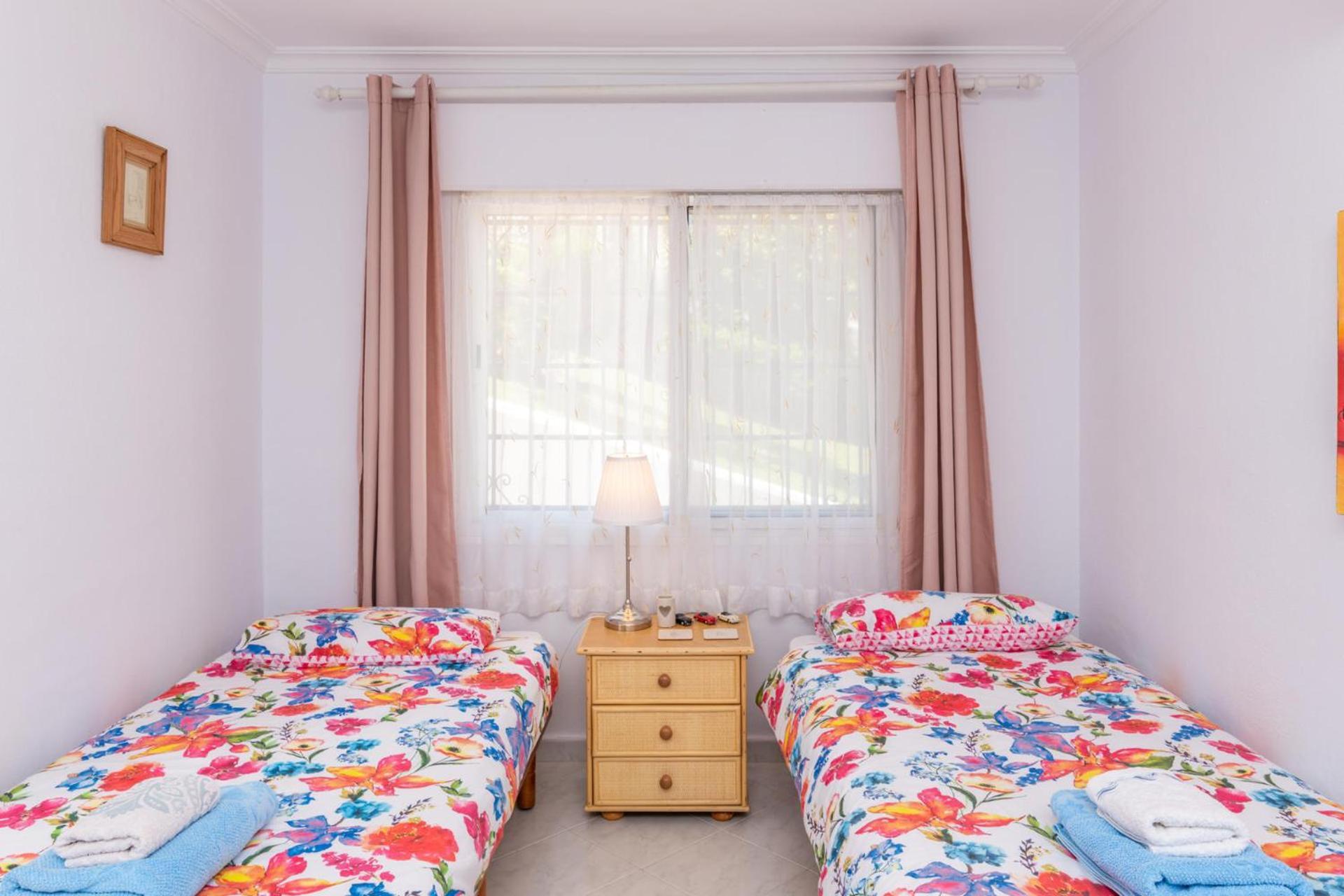 Spacious 3br In Miraflores Near Amenities Lägenhet