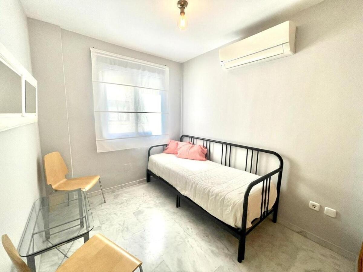 Apartment Calu Homes Duplex Cerca Playa De Huelin Málaga