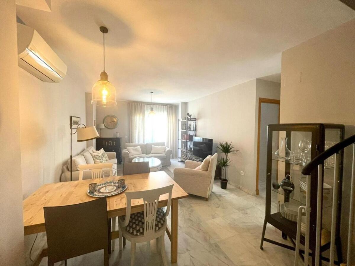 Apartment Calu Homes Duplex Cerca Playa De Huelin Málaga