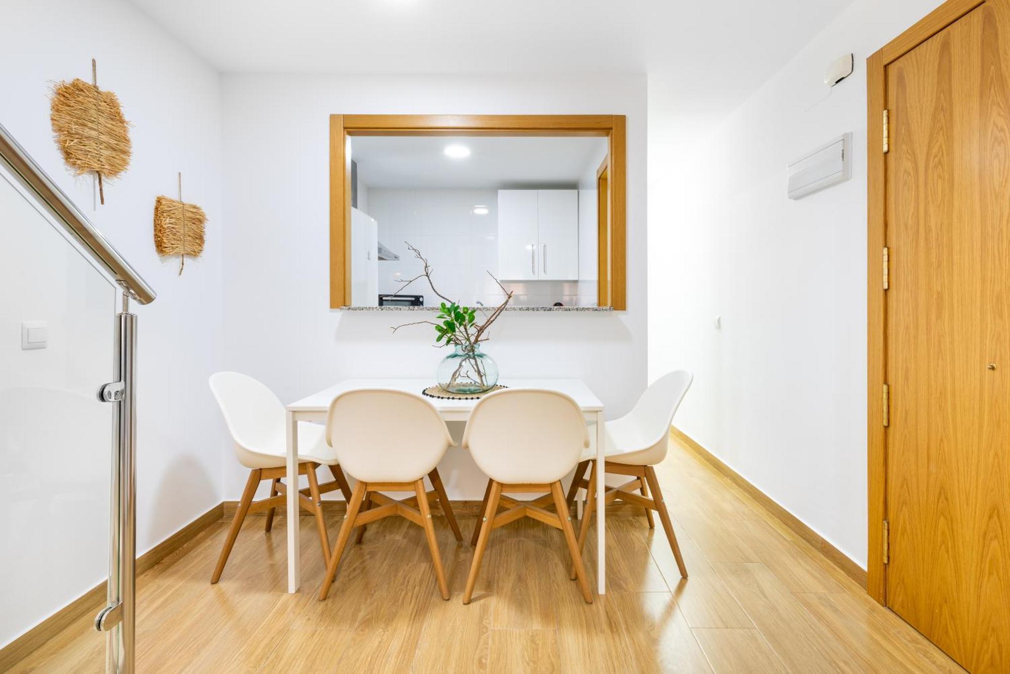Wintowinrentals Huelin Con Terraza Chill Out