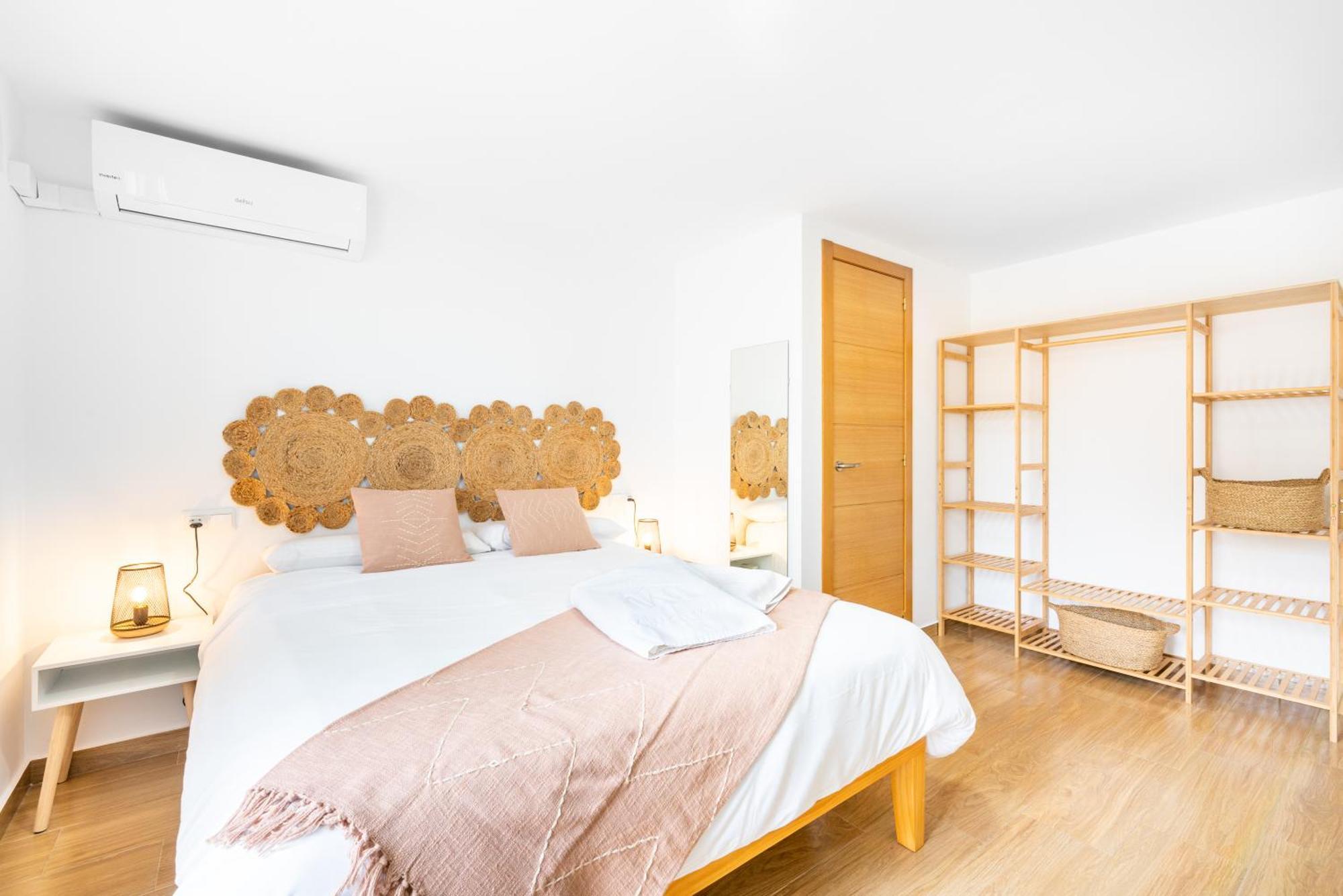Wintowinrentals Huelin Con Terraza Chill Out Hébergement de vacances *