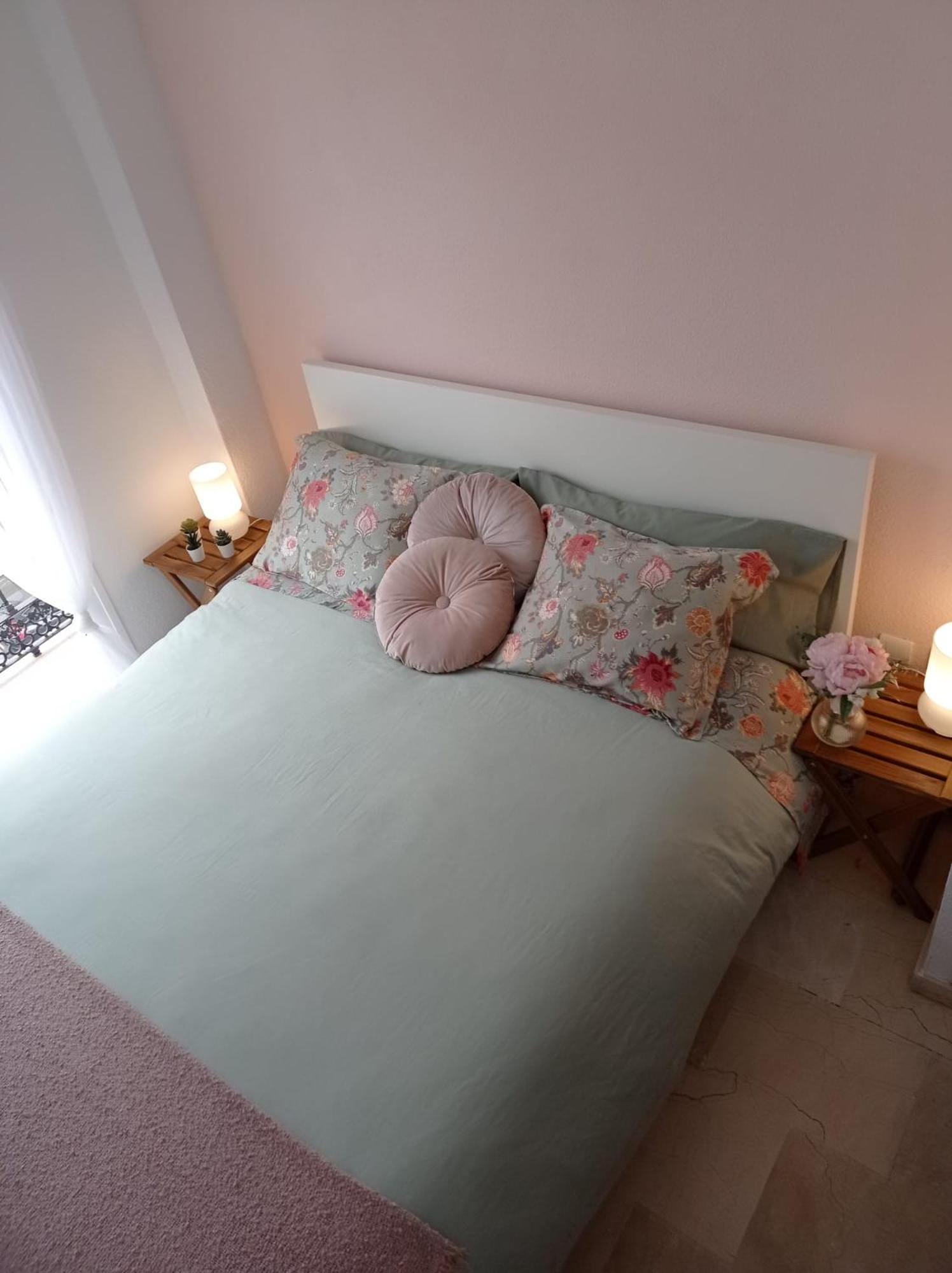 Appartamento Penthouse With Solarium In The Center Of Malaga-atico Con Solarium En El Centro De Málaga