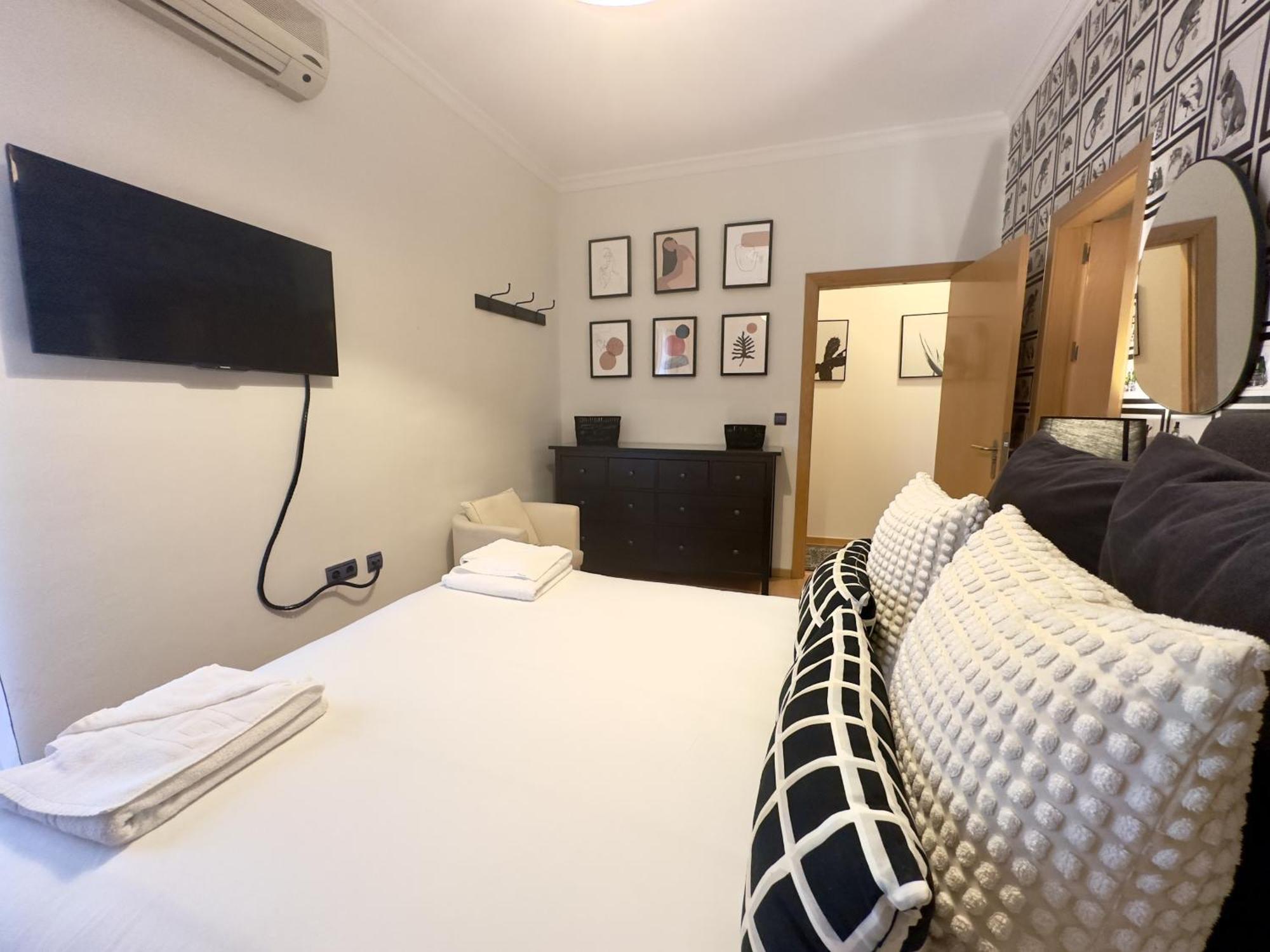 Urbe10 Plaza De Uncibay 3 Bedrooms Apatment Leilighet