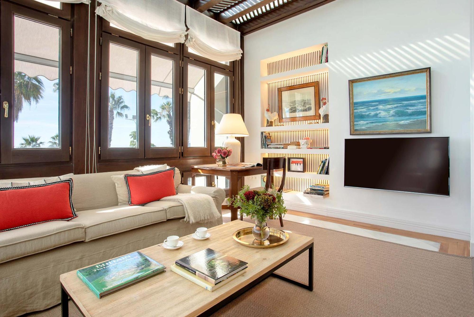 Genteel Paseo Maritimo *
