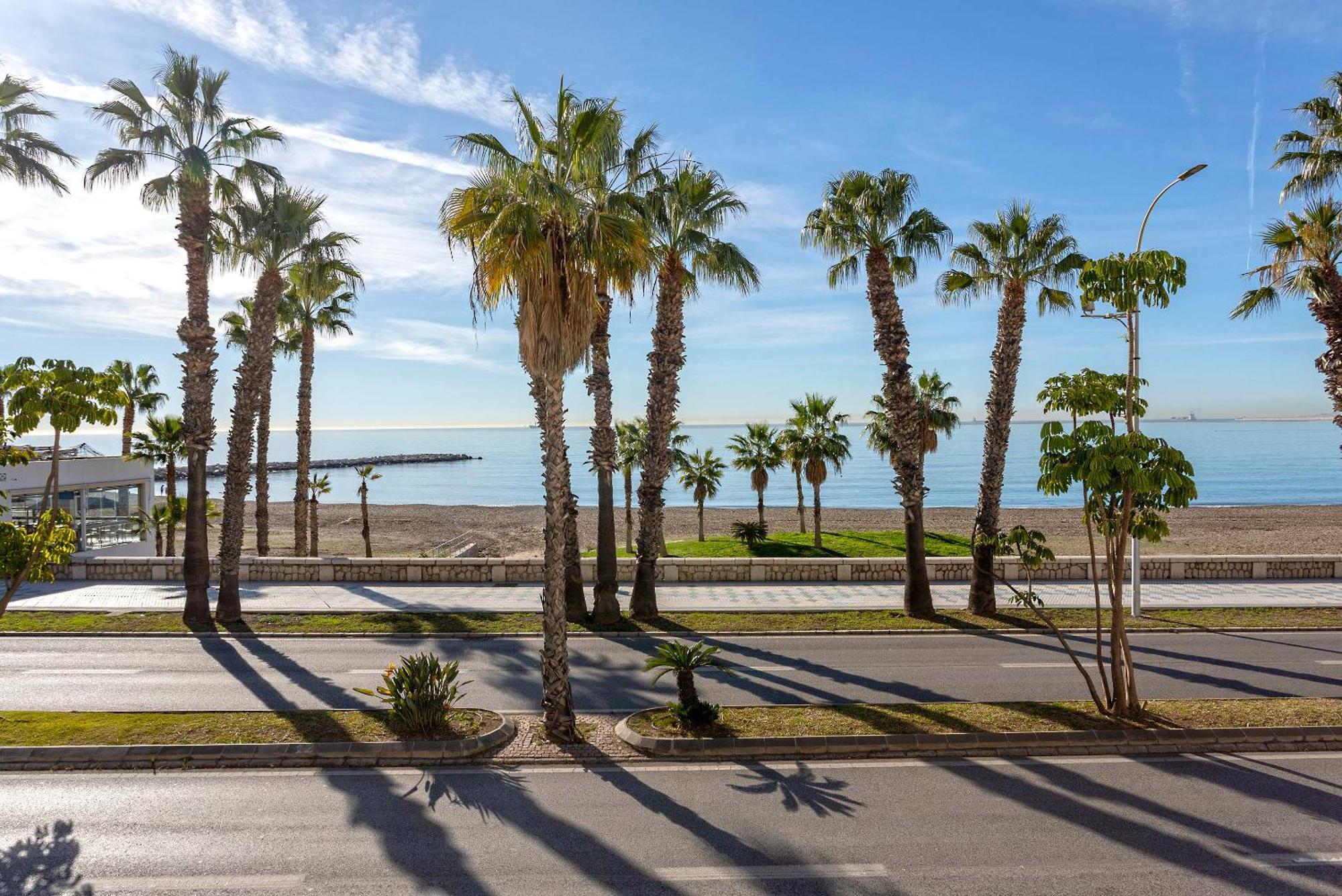 Genteel Paseo Maritimo *