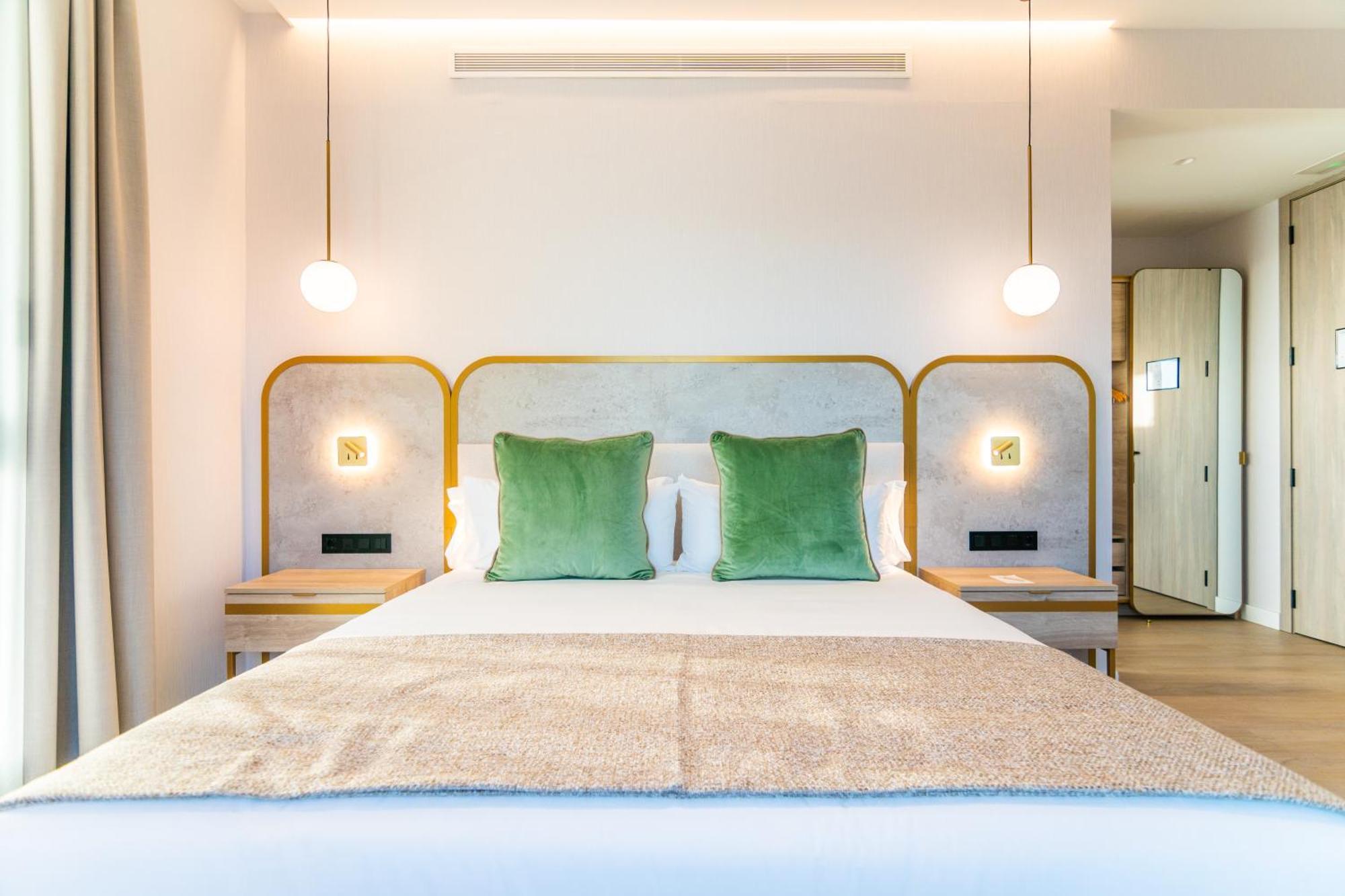 Vibes Hotel 3*