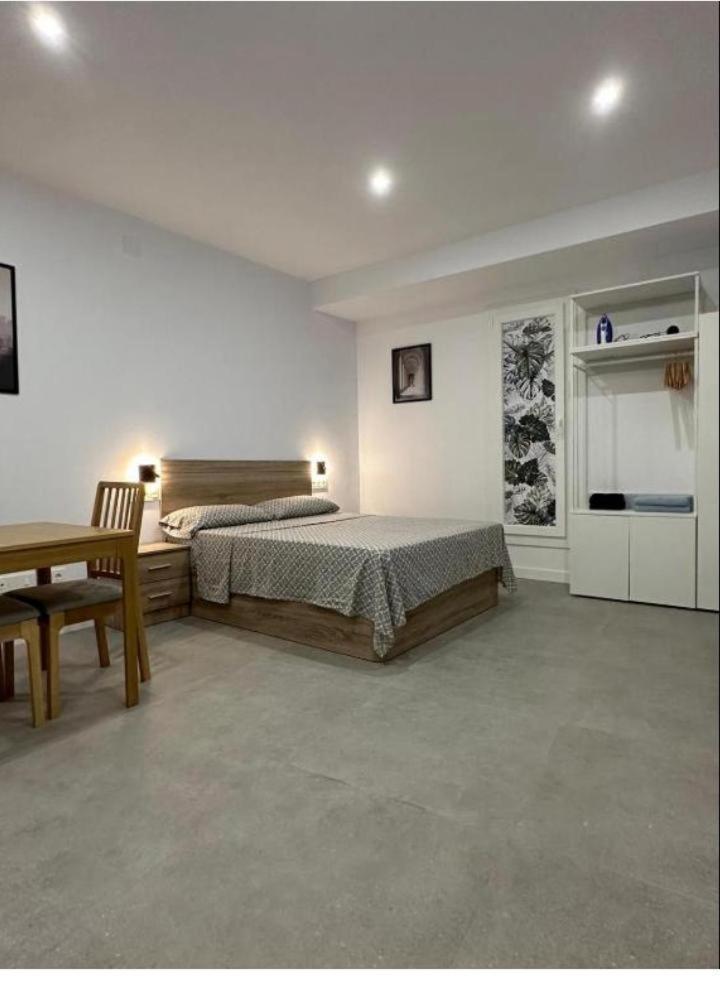 Apartamento Hermoso Piso A 5 Minutos De La Estacion De Bus Y Tren Maria Zambrano Málaga