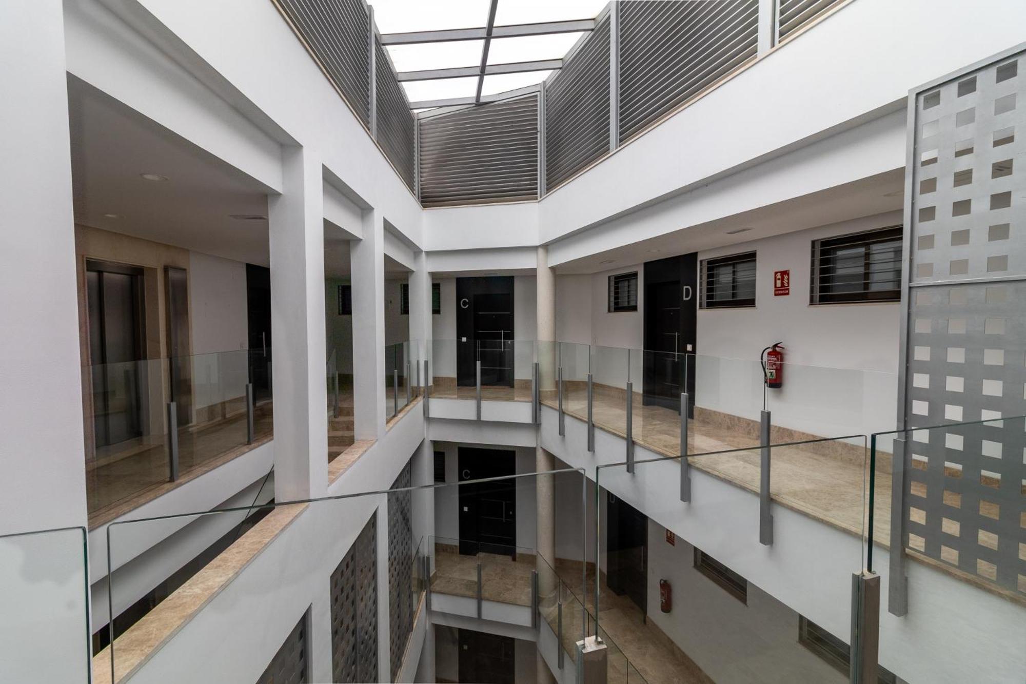Lägenhet Nt Luxury Duplex With Terrace & Parking