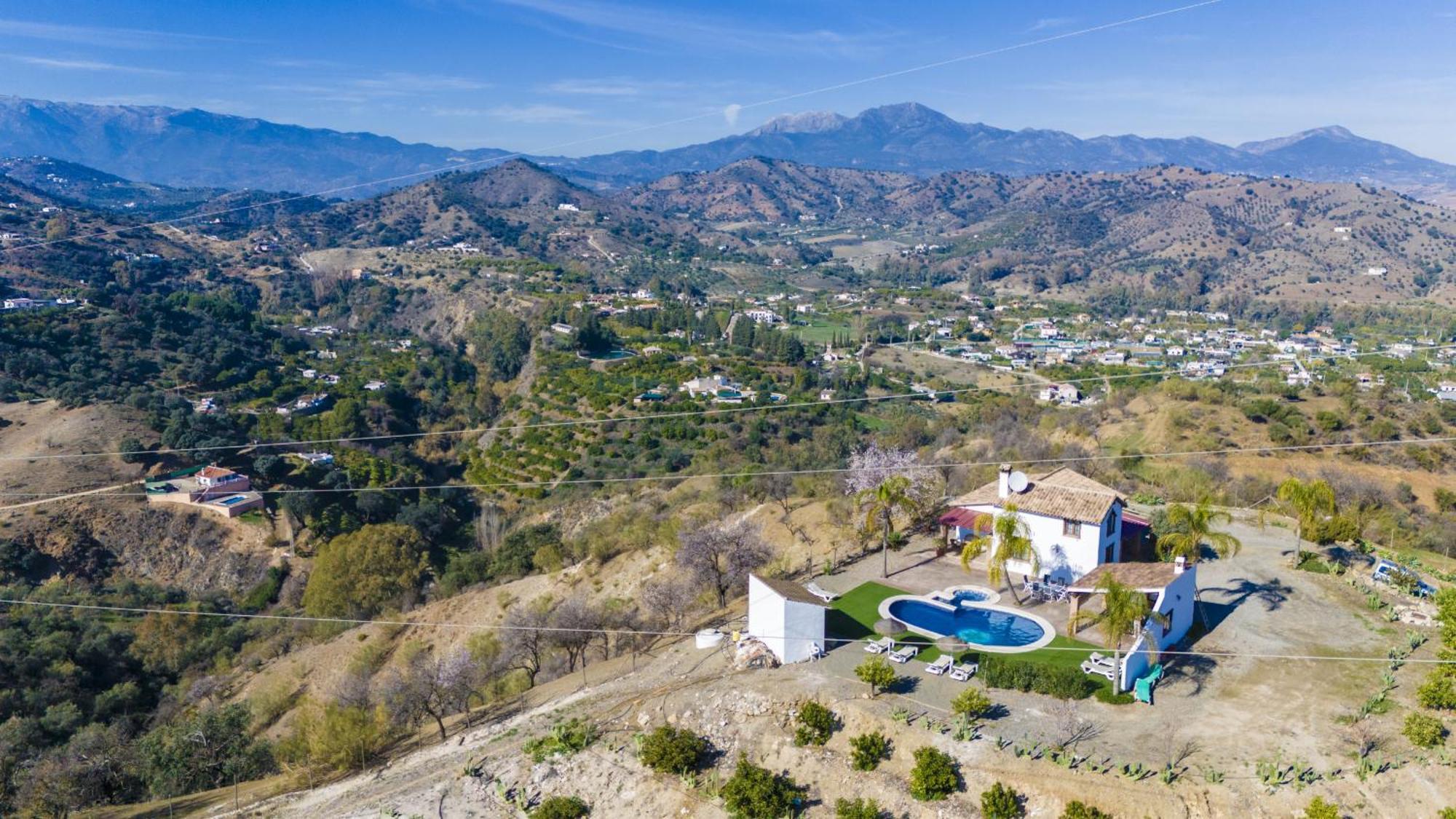 El Cerro - Piscina Y Jacuzzi