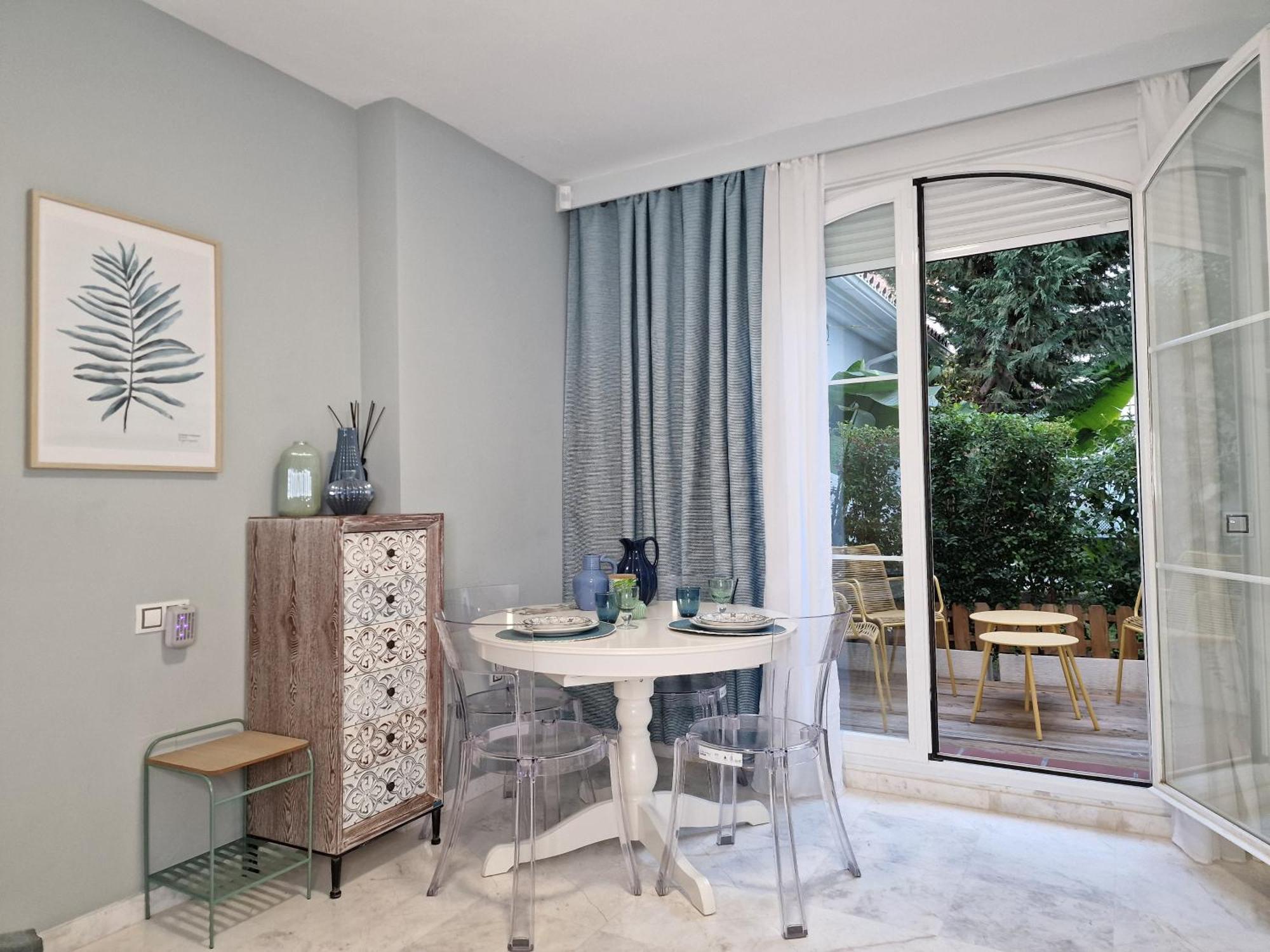 Sun & Palms - Cozy Flat In Quiet Neighbourhood With A Great Pool Area Apartment