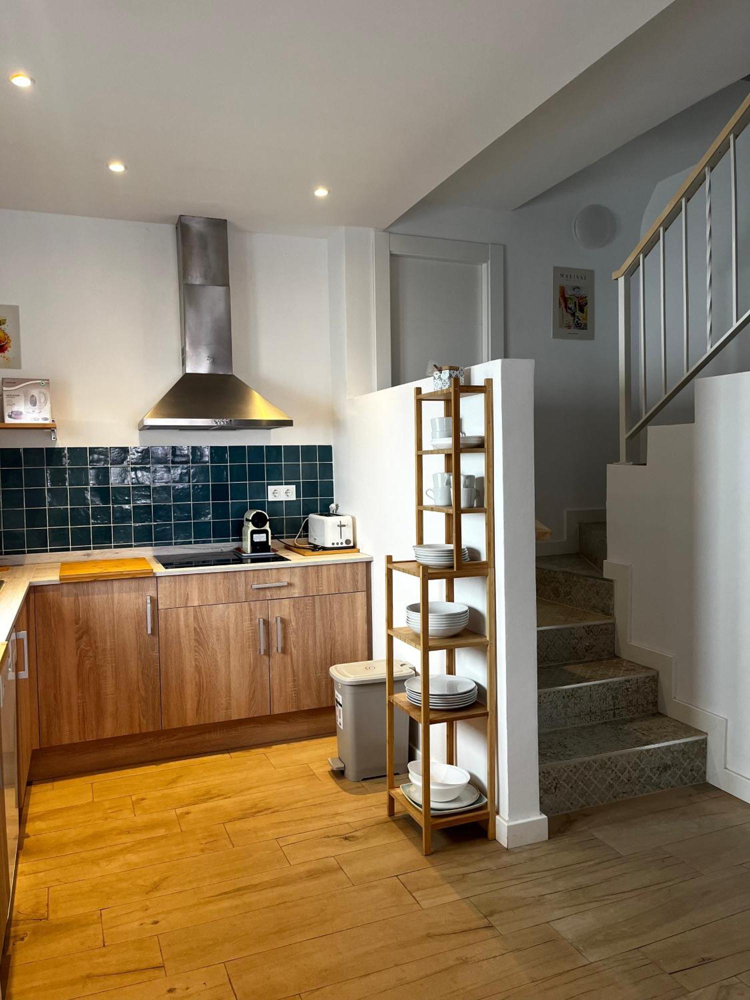 Regimiento 2, Center, New, Quite, Breakfast Included, Parking On Request, Rg Holiday home Malaga