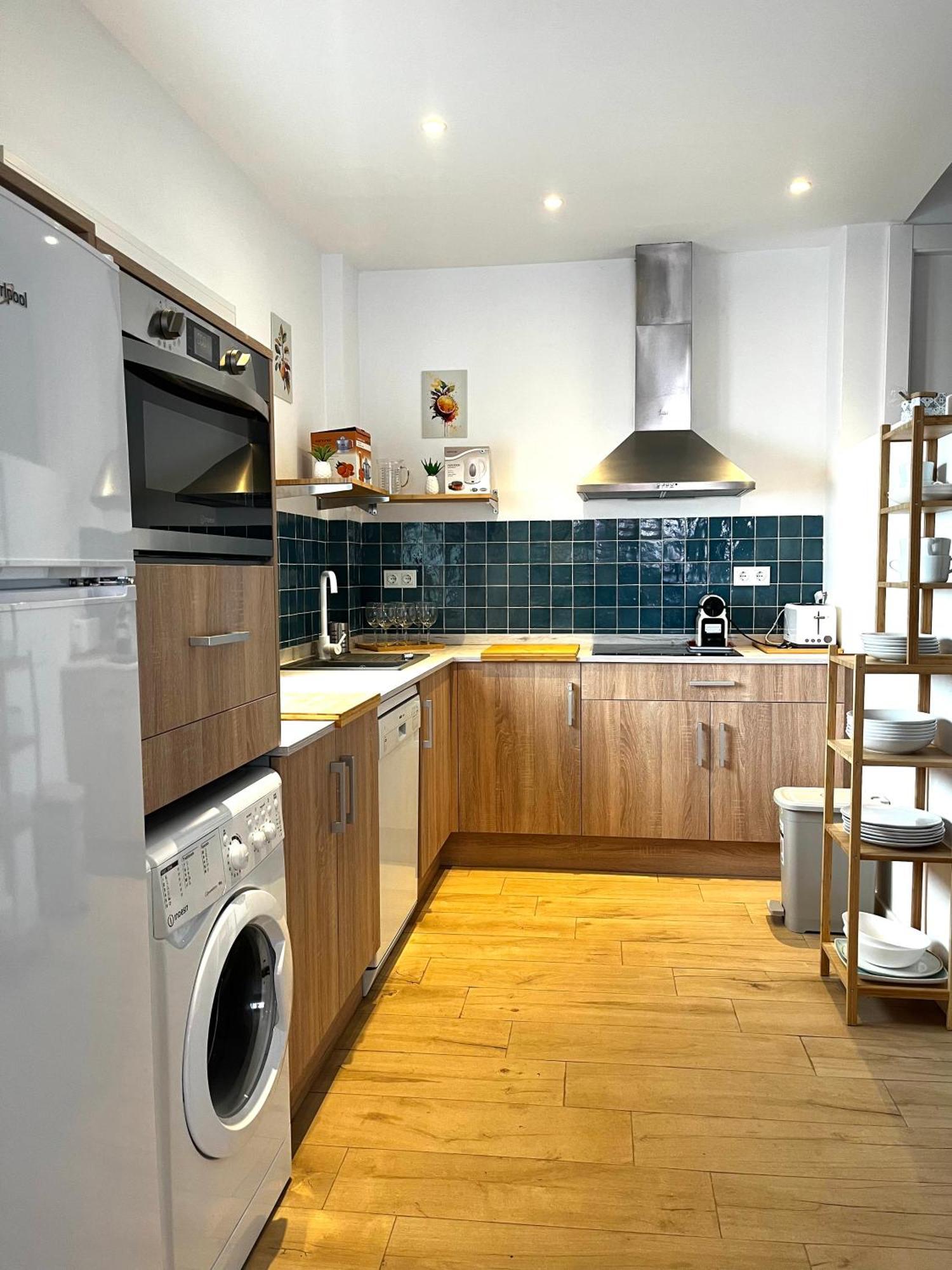 Regimiento 2, Center, New, Quite, Breakfast Included, Parking On Request, Rg Holiday home