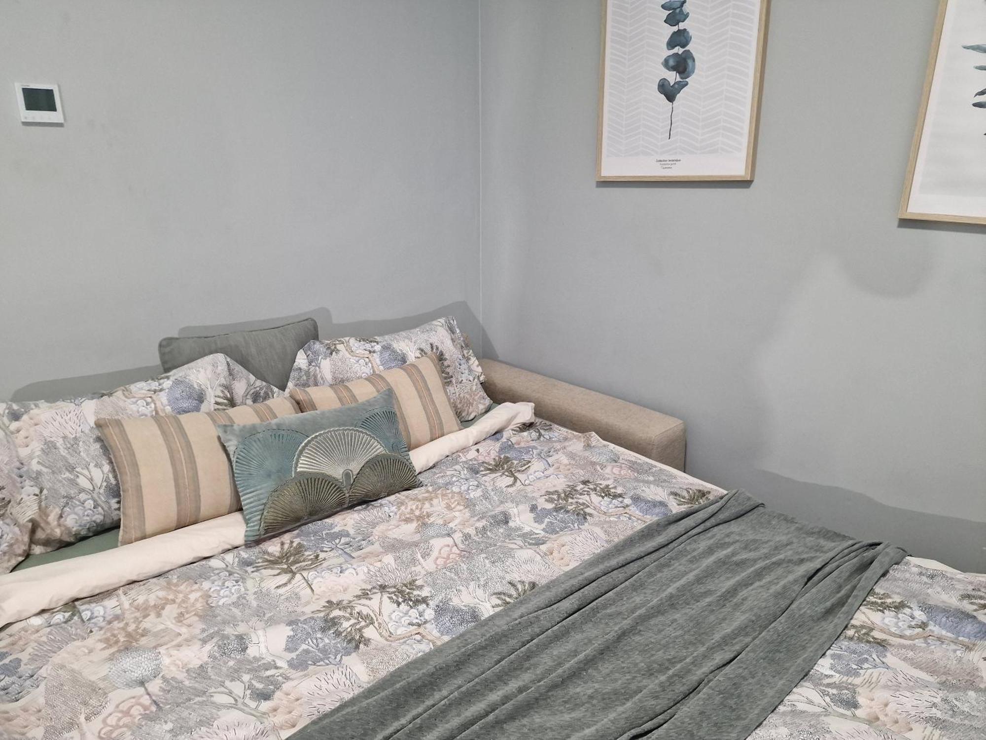 Apartment Sun & Palms - Cozy Flat In Quiet Neighbourhood With A Great Pool Area *