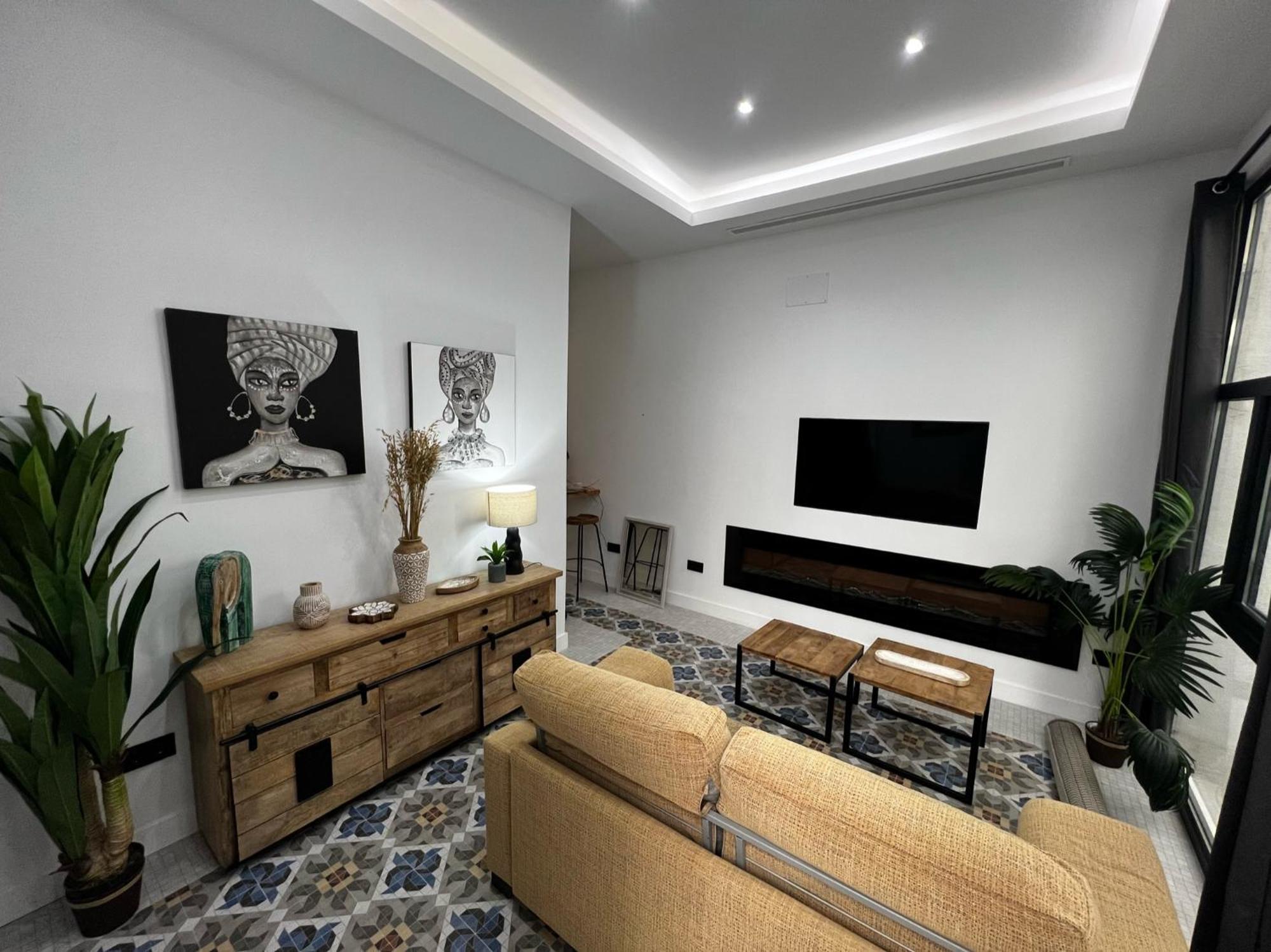 Grand Larios Apartment *