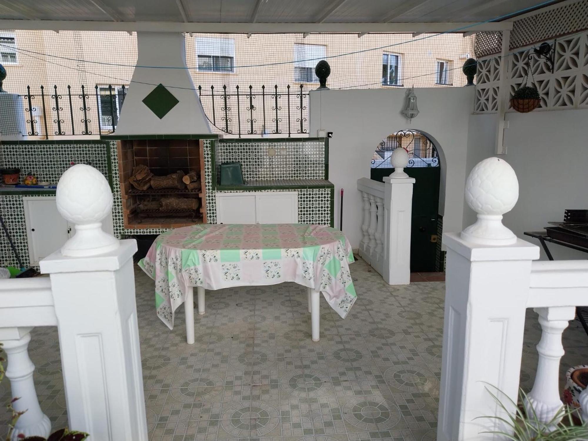 En Malaga, Torremolinos, Cerca De La Playa * Málaga