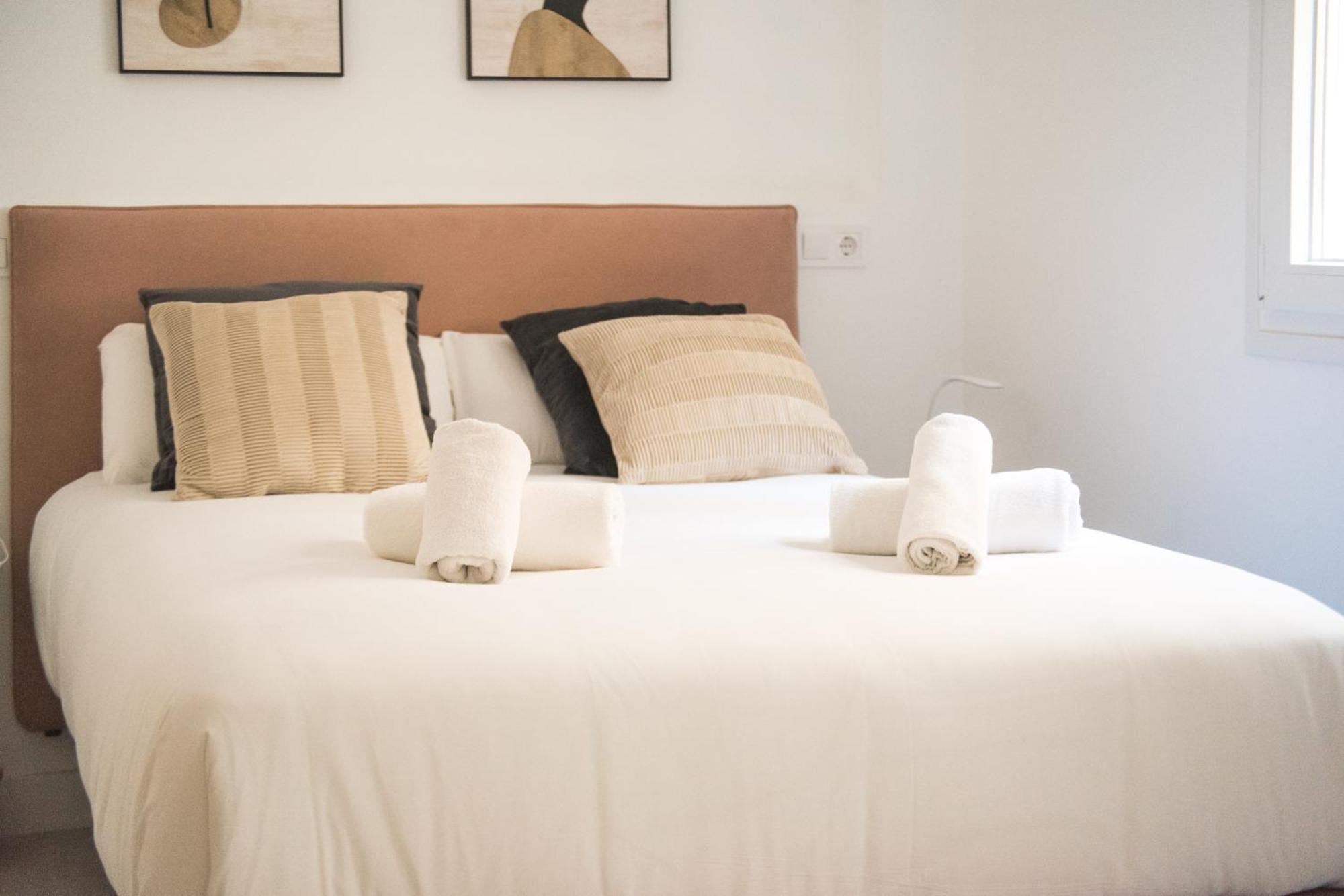 Appartement Magnificent- 2bd 2bth- Center