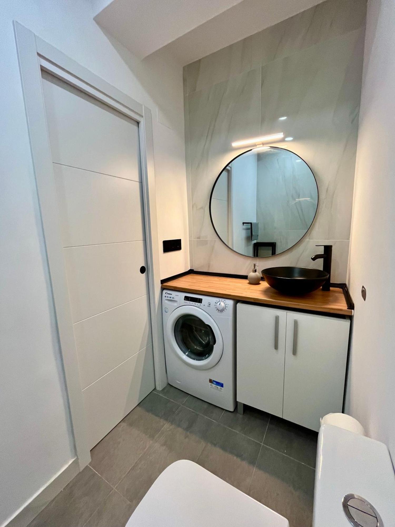Apartamento Piso Picasso, Modern In The Heart Of *