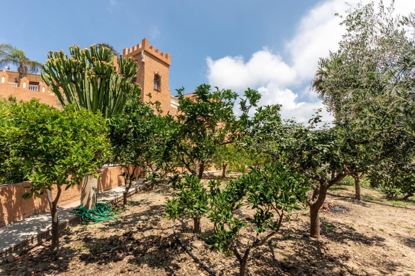 Villa The Castle On The Hill! *