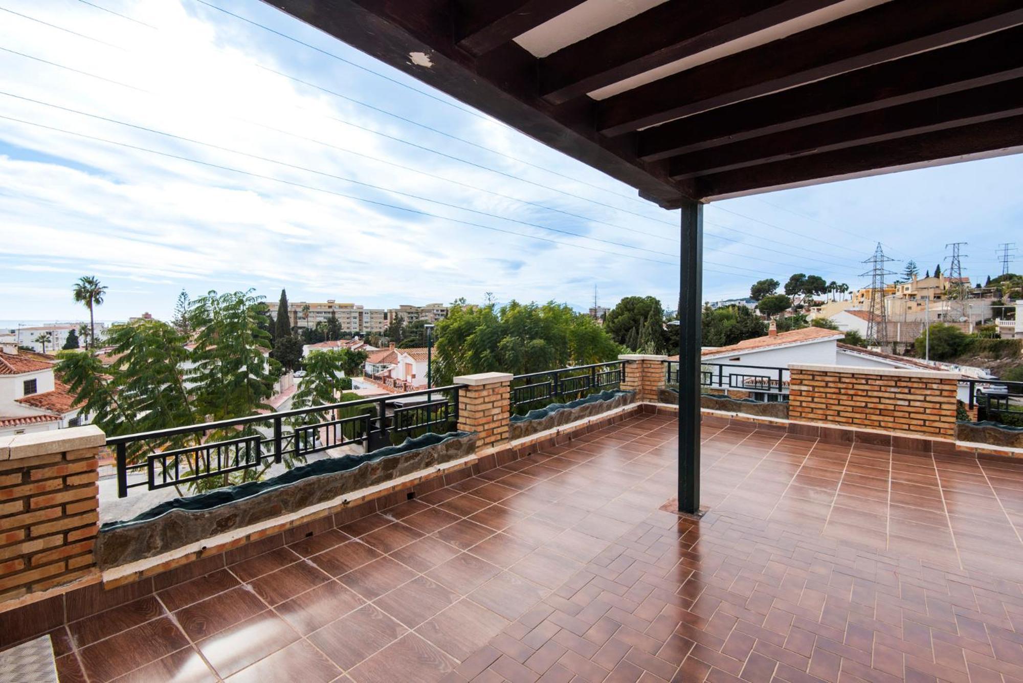 Feriehus Queen Of The Ocean Villa: Stately Style House With Pool Málaga