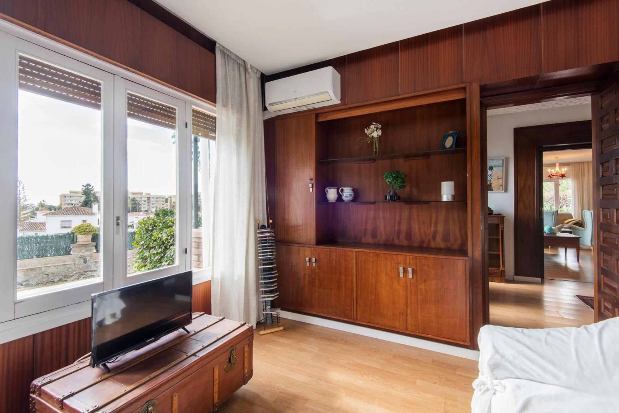 Feriehus Queen Of The Ocean Villa: Stately Style House With Pool *