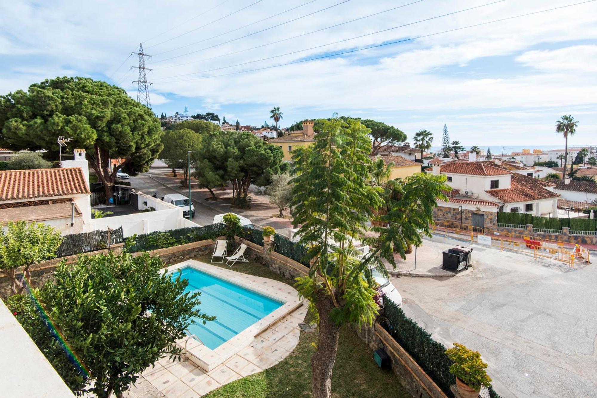 Queen Of The Ocean Villa: Stately Style House With Pool Feriehus *