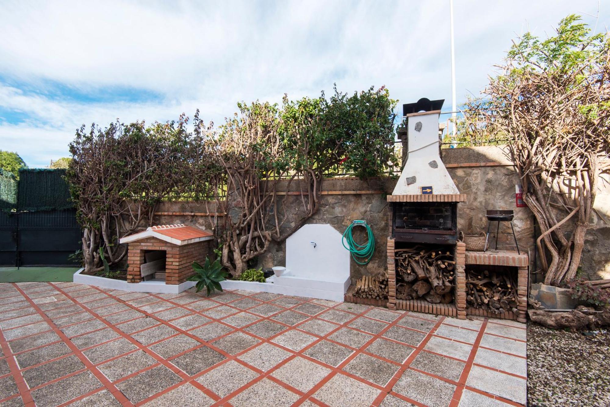 Queen Of The Ocean Villa: Stately Style House With Pool Feriehus Málaga