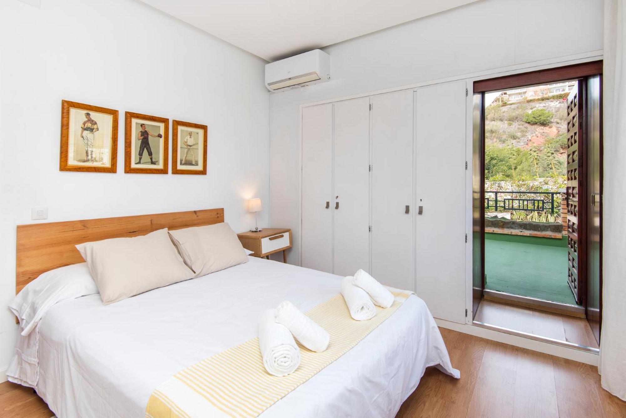 Queen Of The Ocean Villa: Stately Style House With Pool Feriehus Málaga