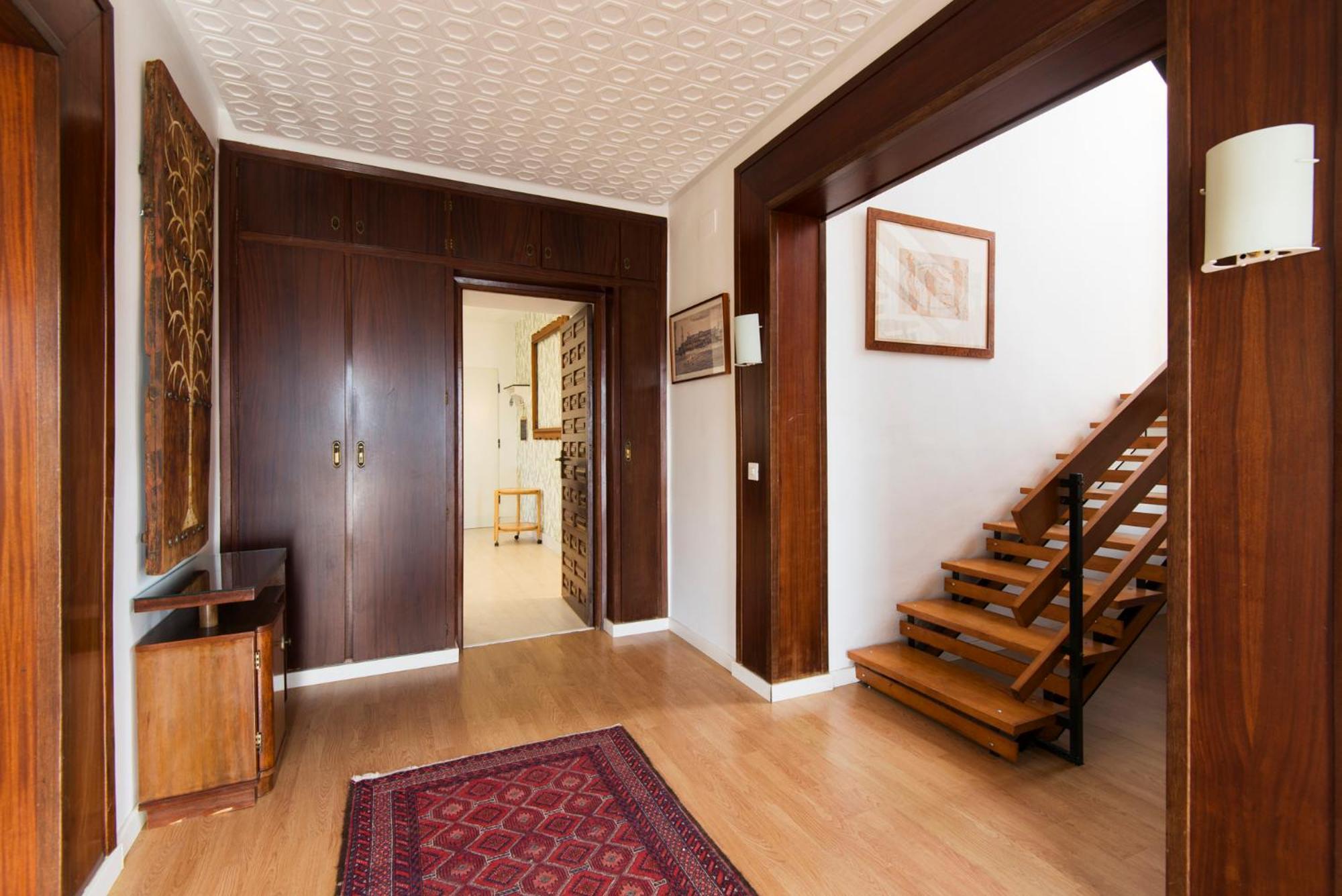 Queen Of The Ocean Villa: Stately Style House With Pool Feriehus *