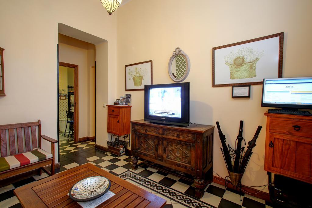 Málaga Lodge Guesthouse Pensión 3*