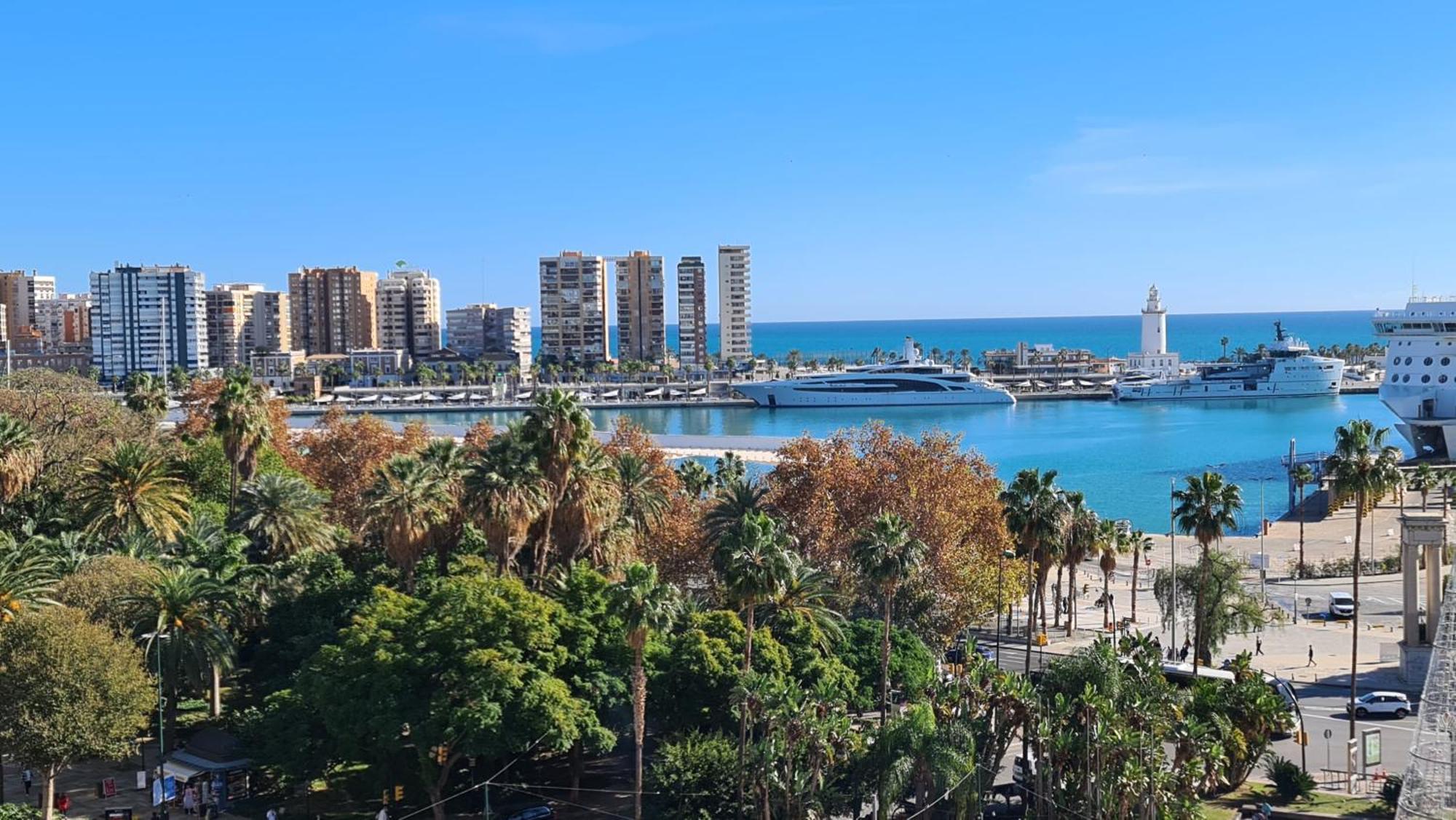 Lägenhet Penthouse With Solarium In The Center Of Malaga-atico Con Solarium En El Centro De