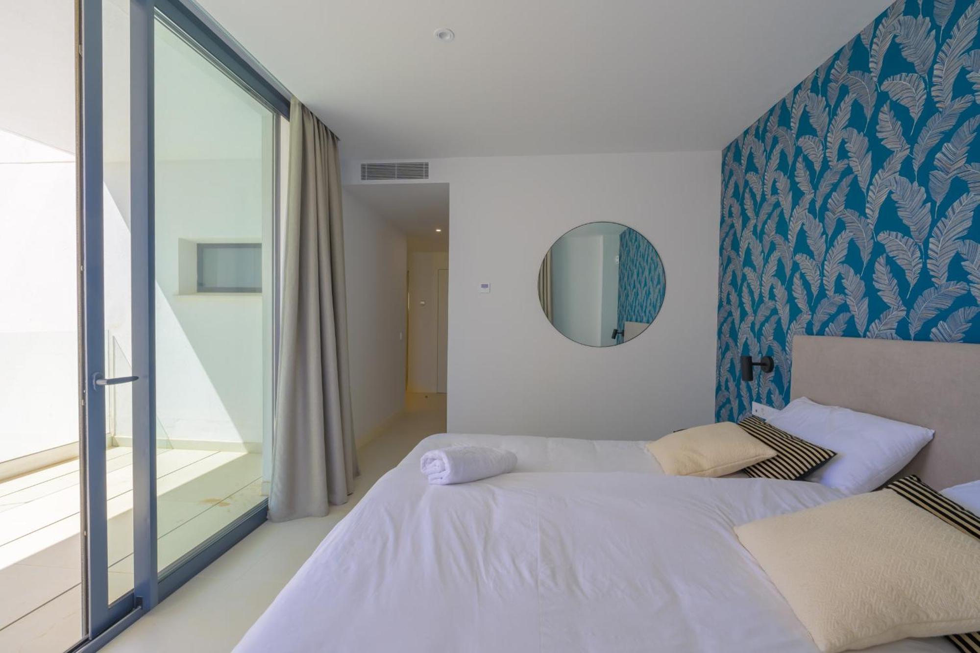 Amazing 3 Bedroom With Seaviews In Higueron *