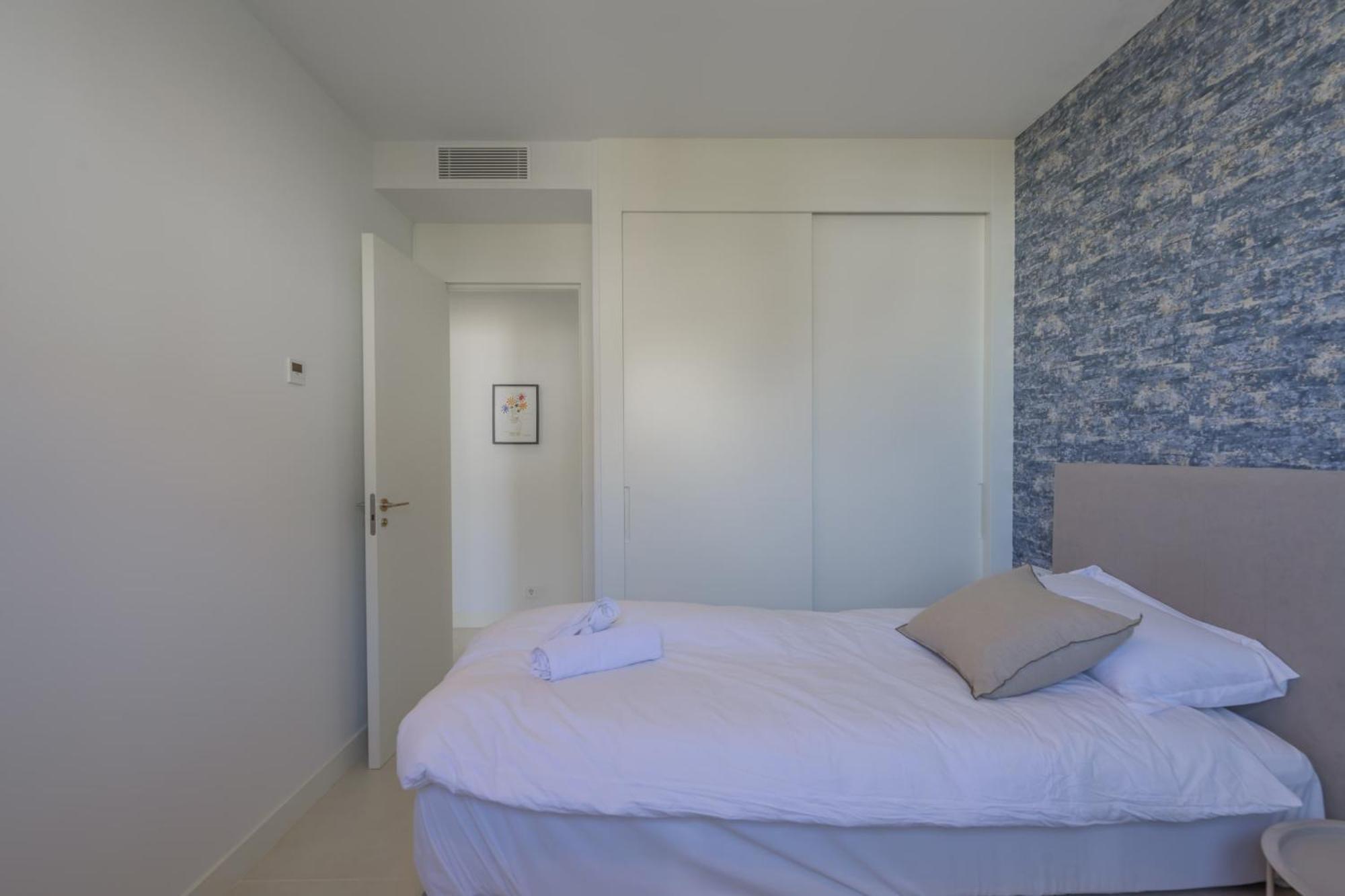 Apartment Amazing 3 Bedroom With Seaviews In Higueron Málaga