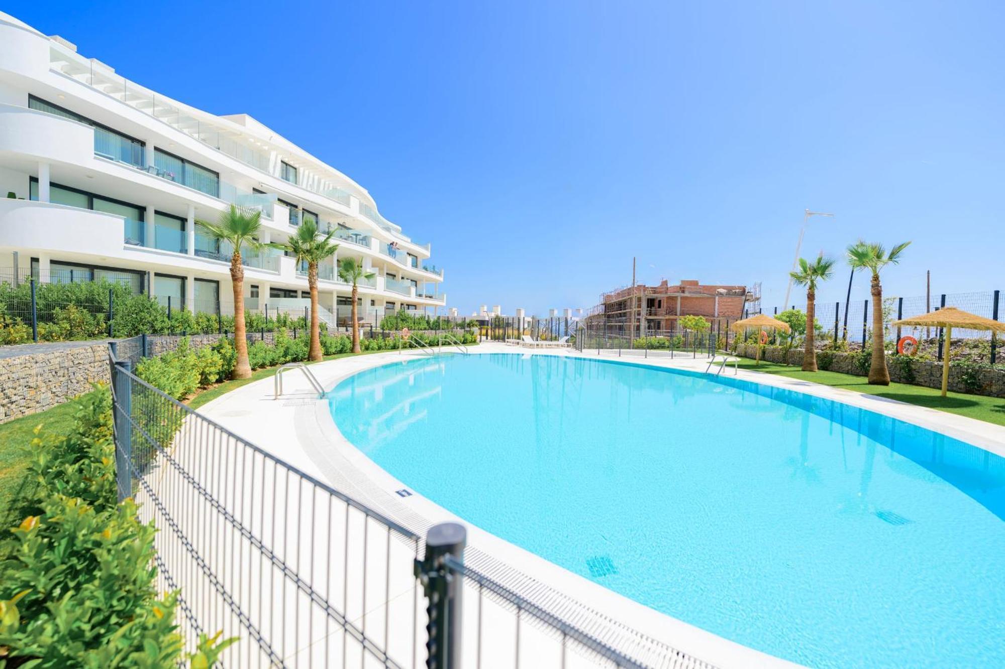 Amazing 3 Bedroom With Seaviews In Higueron Málaga