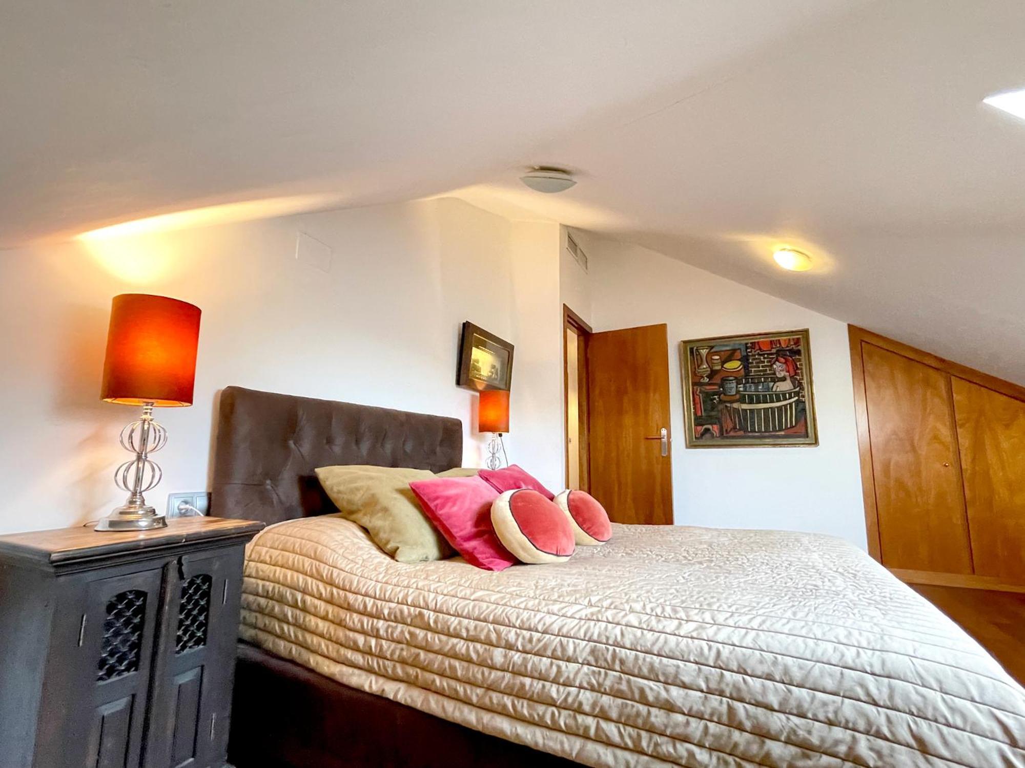 Atico En Plaza De La Constitucion 3 Bedrooms Lägenhet *