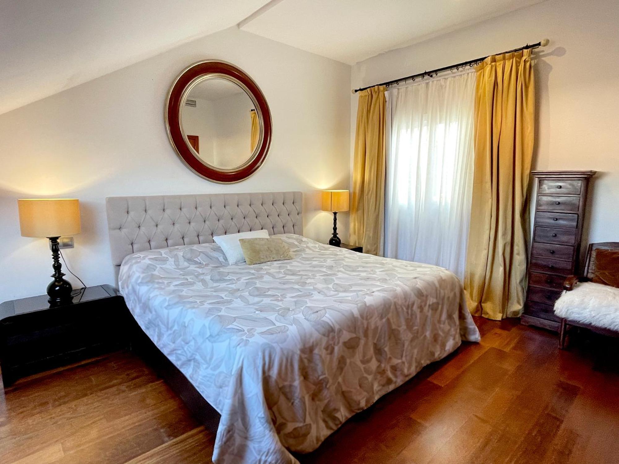 Lägenhet Atico En Plaza De La Constitucion 3 Bedrooms Málaga