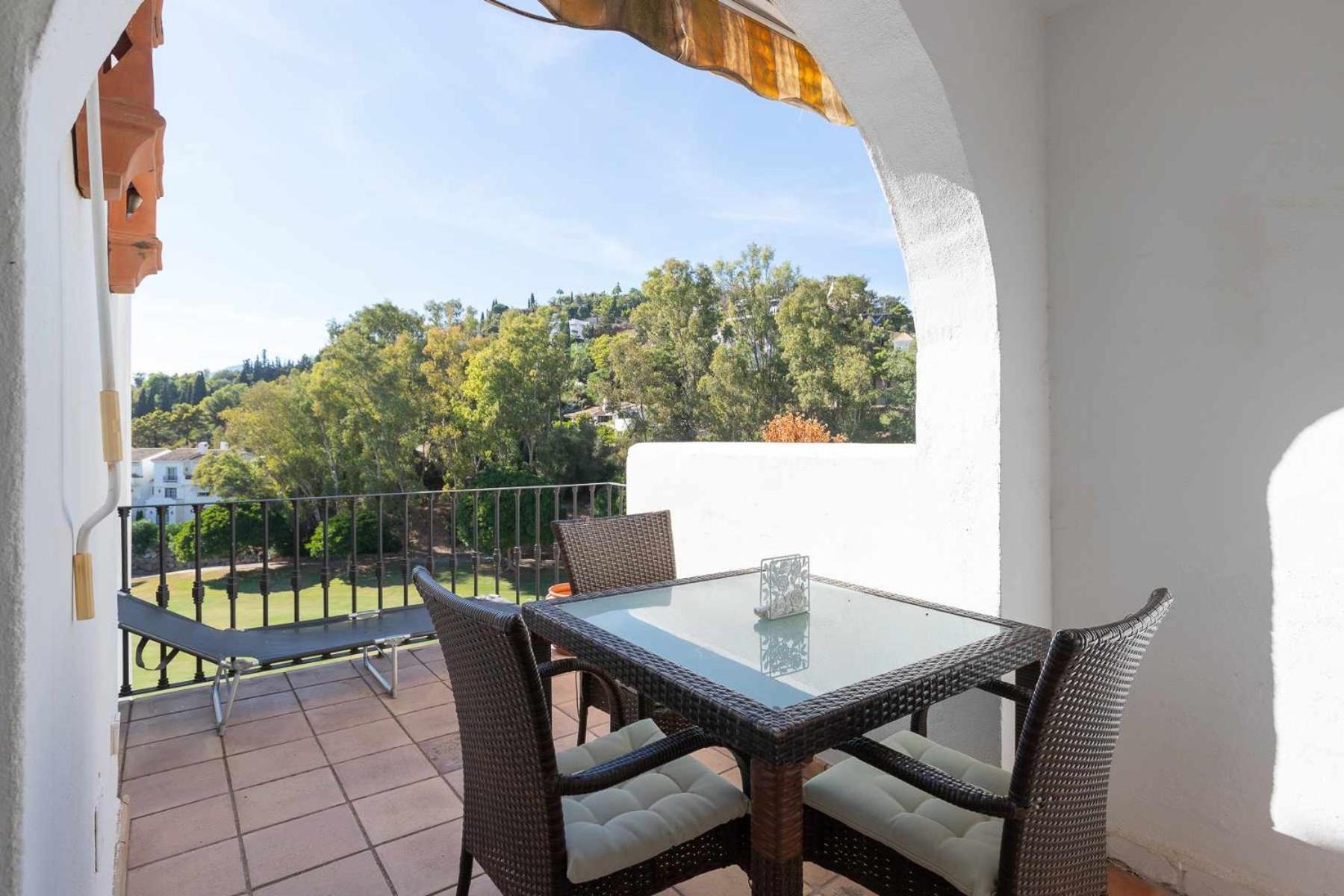 Apartamento Golf Duplex Con Piscina En La Quinta Golf Marbella Málaga