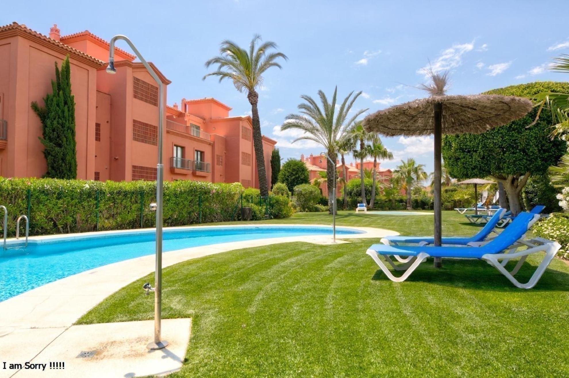 Royal W/shared Pool, Terrace &a/c Apartamento Málaga