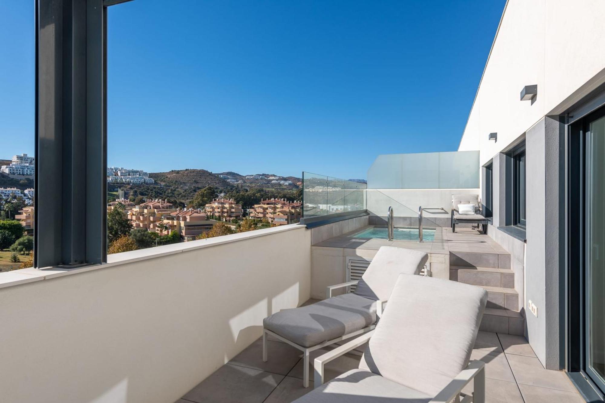 Apartamento Amazing 3 Bedroom Penthouse With Private Pool In Cala Serena - La Cala
